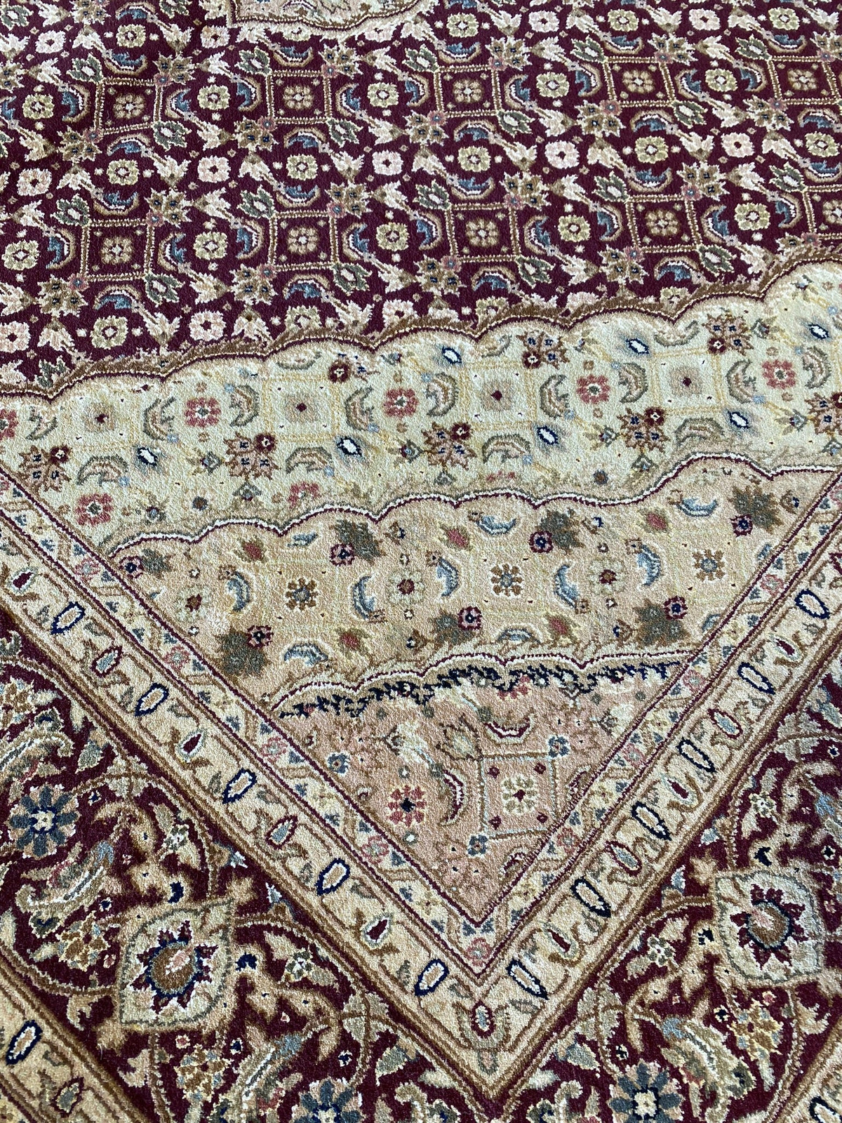 5.9 x 8.9 Fine Wool and Silk Tabriiz Mahii Rug Handmade #F-6626