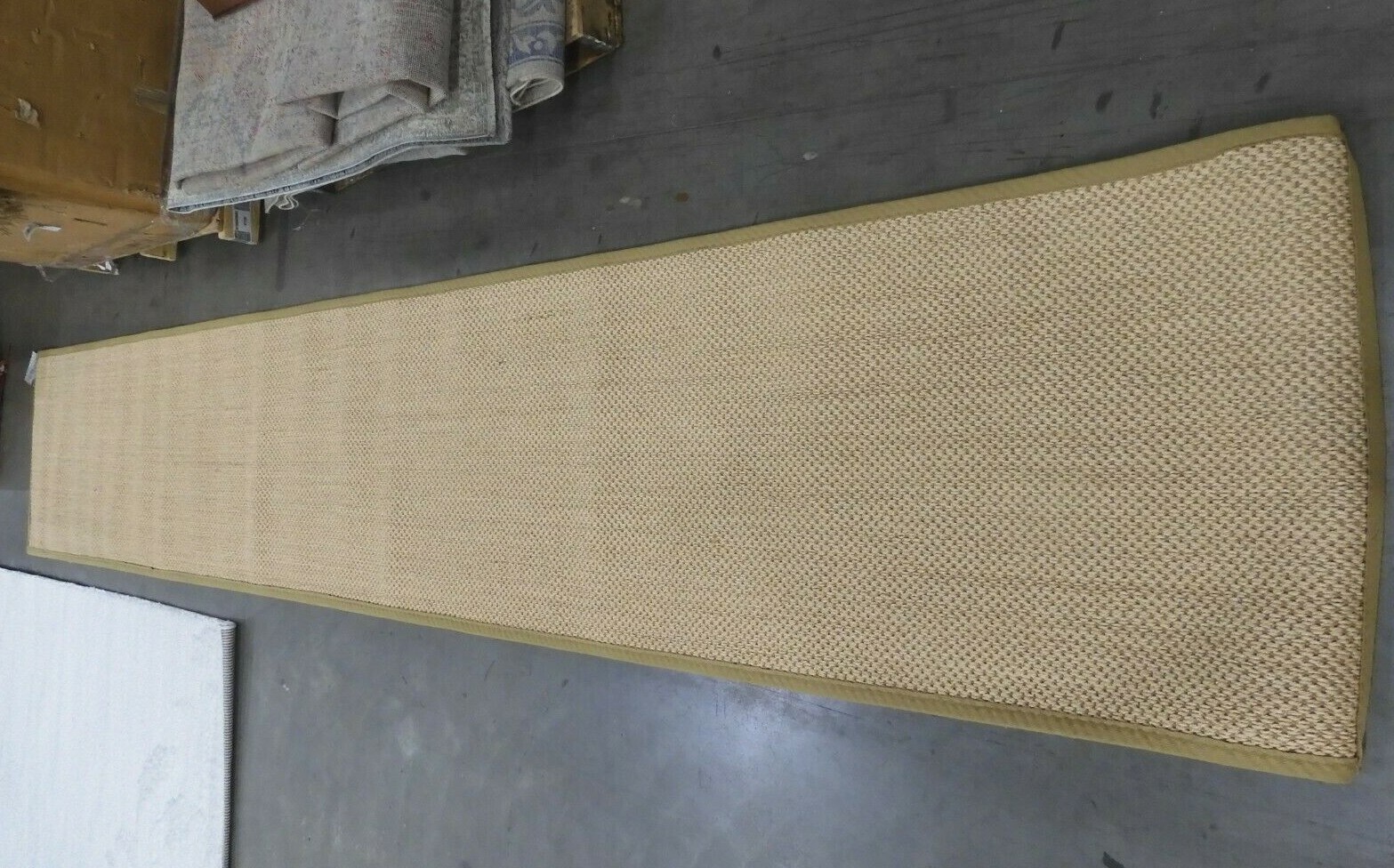MAIZE / LINEN 2′-6″ X 14′ Back Stain Rug, Reduced Price 1172613543 NF141B-214