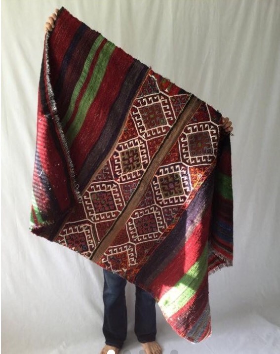 Vintage 3×5 camel bag, embroidered kilim from Turkey