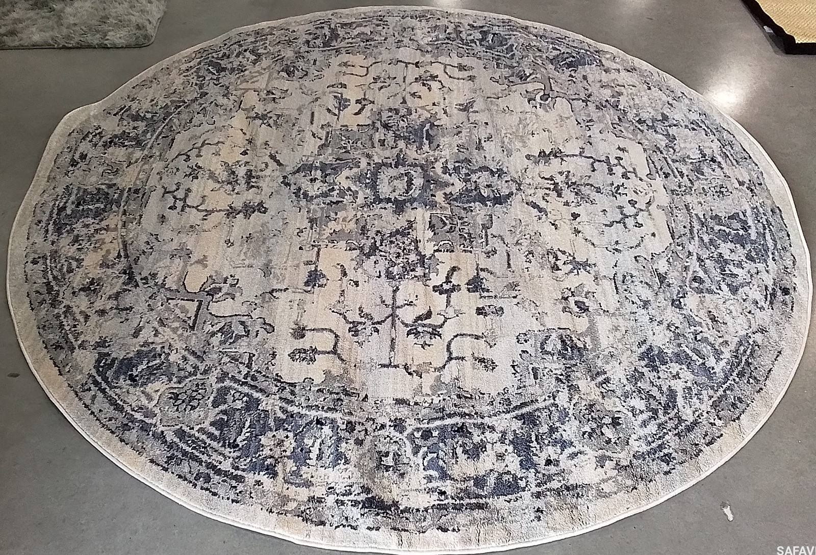 IVORY / NAVY 8′-0″ x 8′-0″ Back Stain Rug, Reduced Price 1172775367 CHL411A-8R