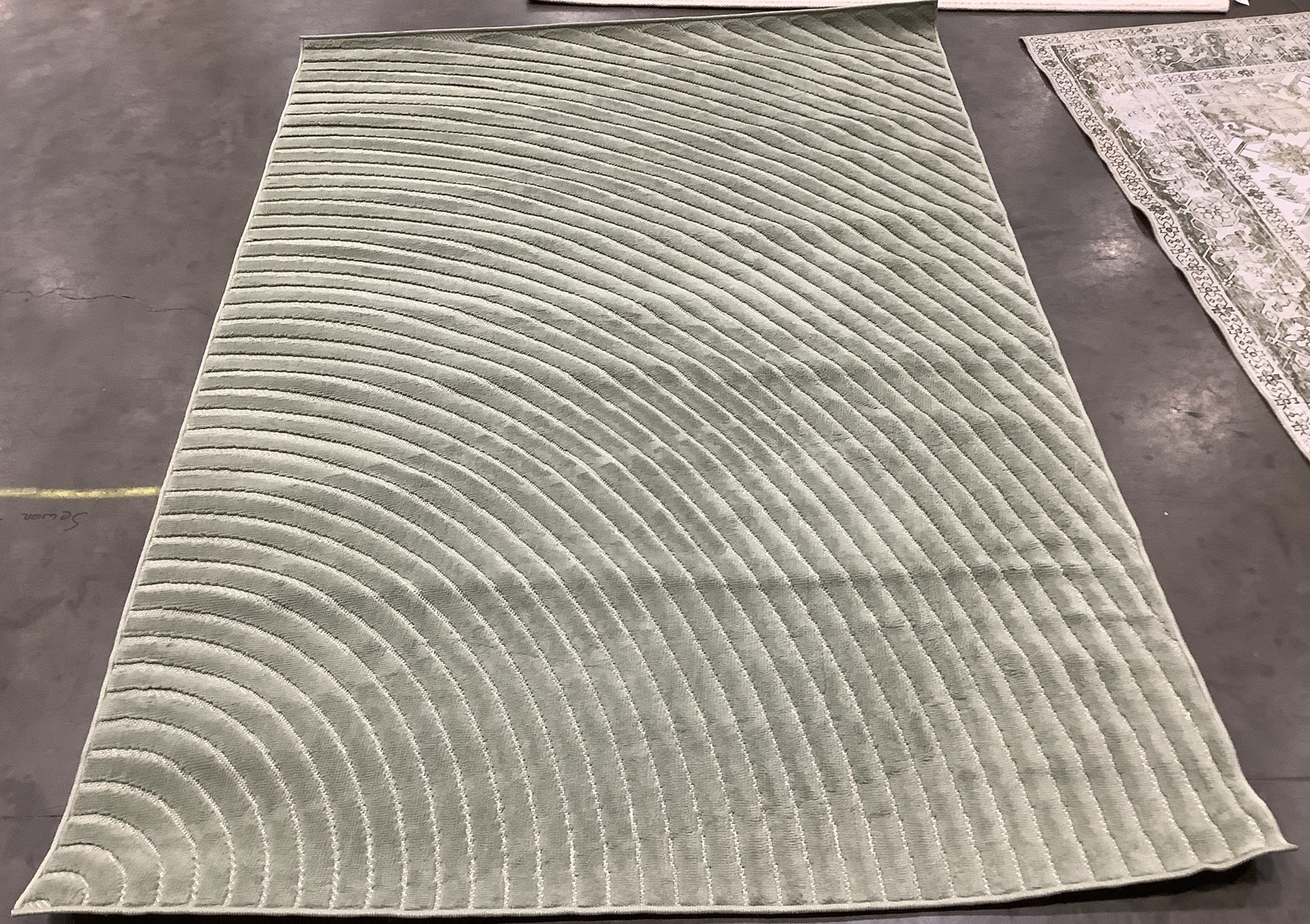 GREEN 5′-3″ x 7′-6″ Back Stain Rug, Reduced Price 1172683509 SLE664Y-5