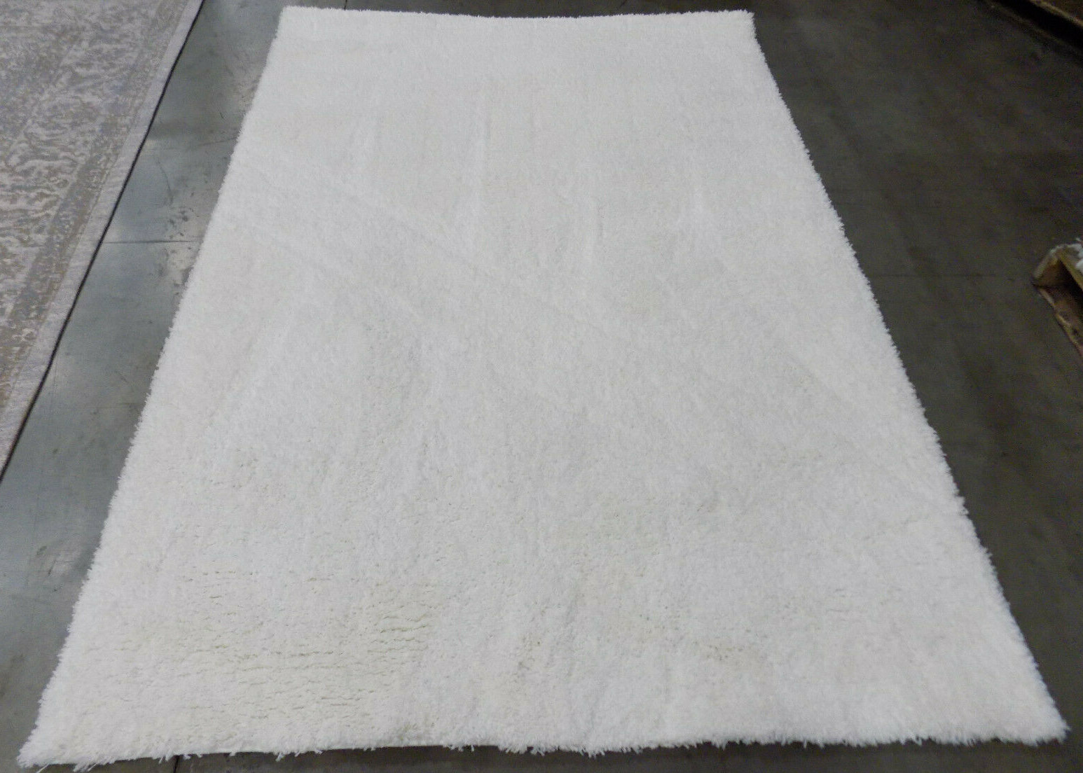 WHITE 5′-3″ X 7′-6″ Damaged Rug Reduced Price 1172591407 SG151-1010-5
