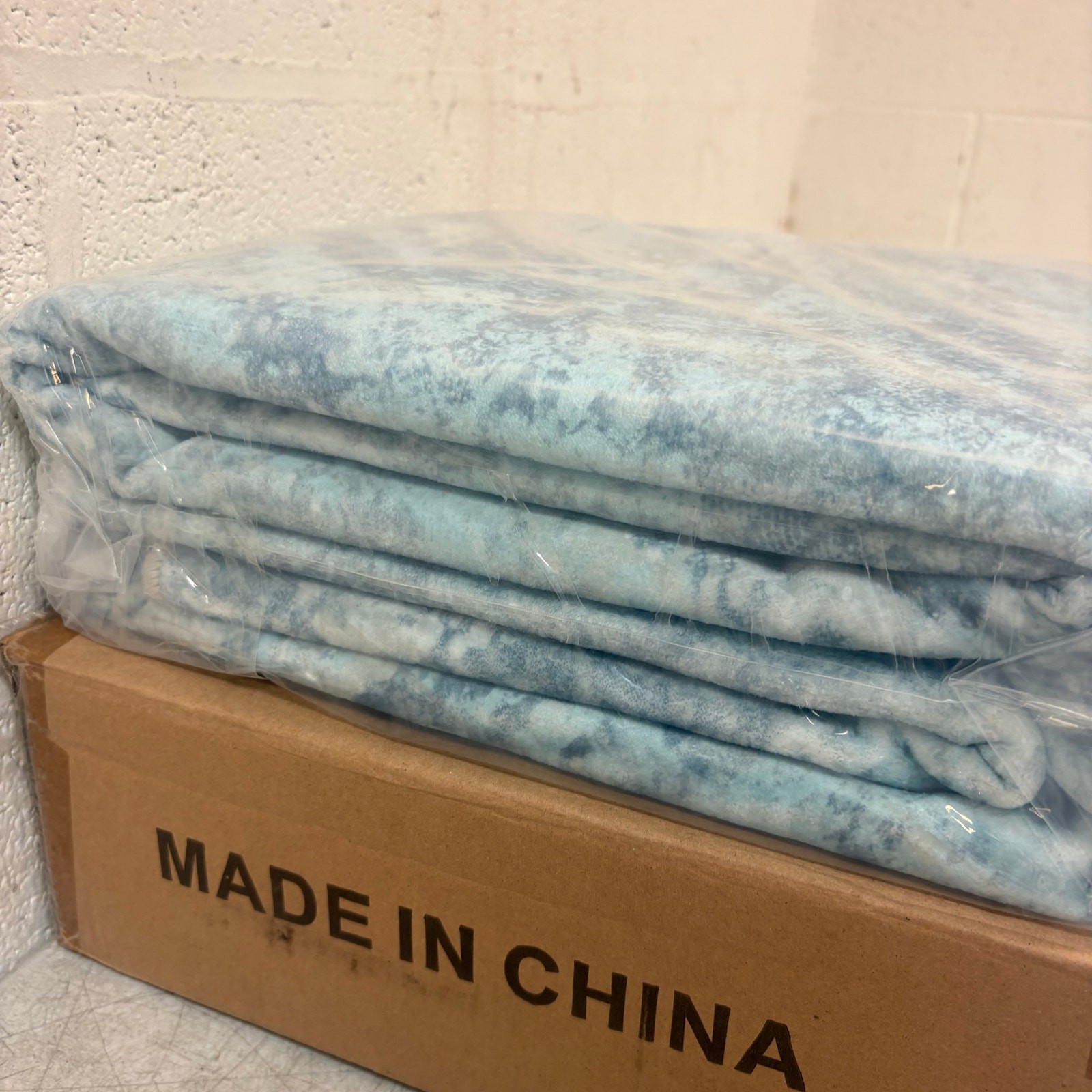 Low Pile Area Rug, 5x7ft, Abstract Teal Blue Gray Machine Washable, Non Slip