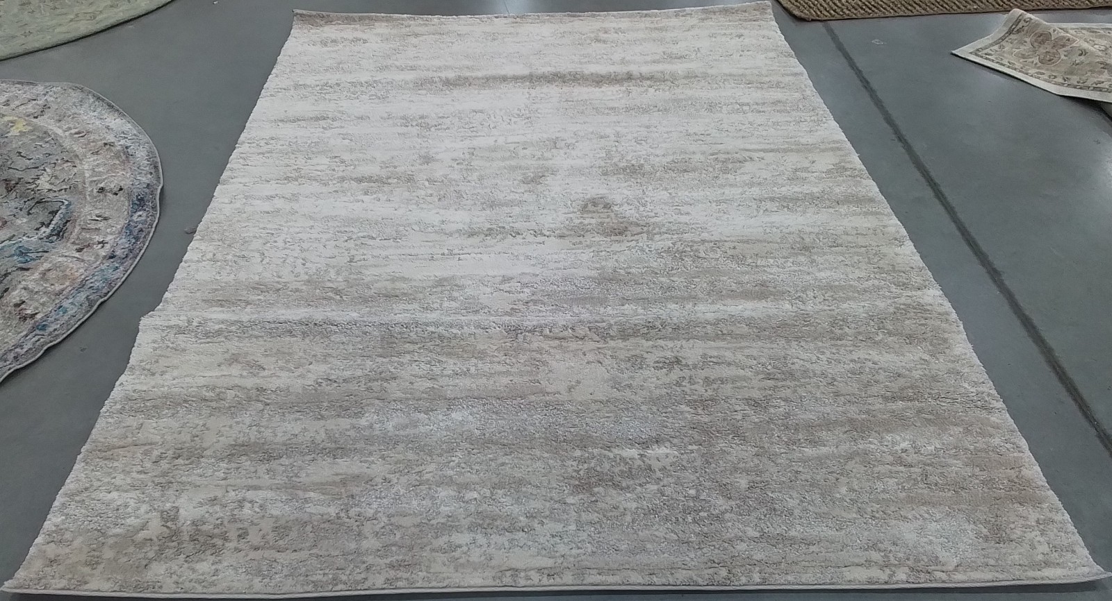 IVORY / BEIGE 6′-7″ x 9′-0″ Back Stain Rug, Reduced Price 1172784703 CTY350B-6