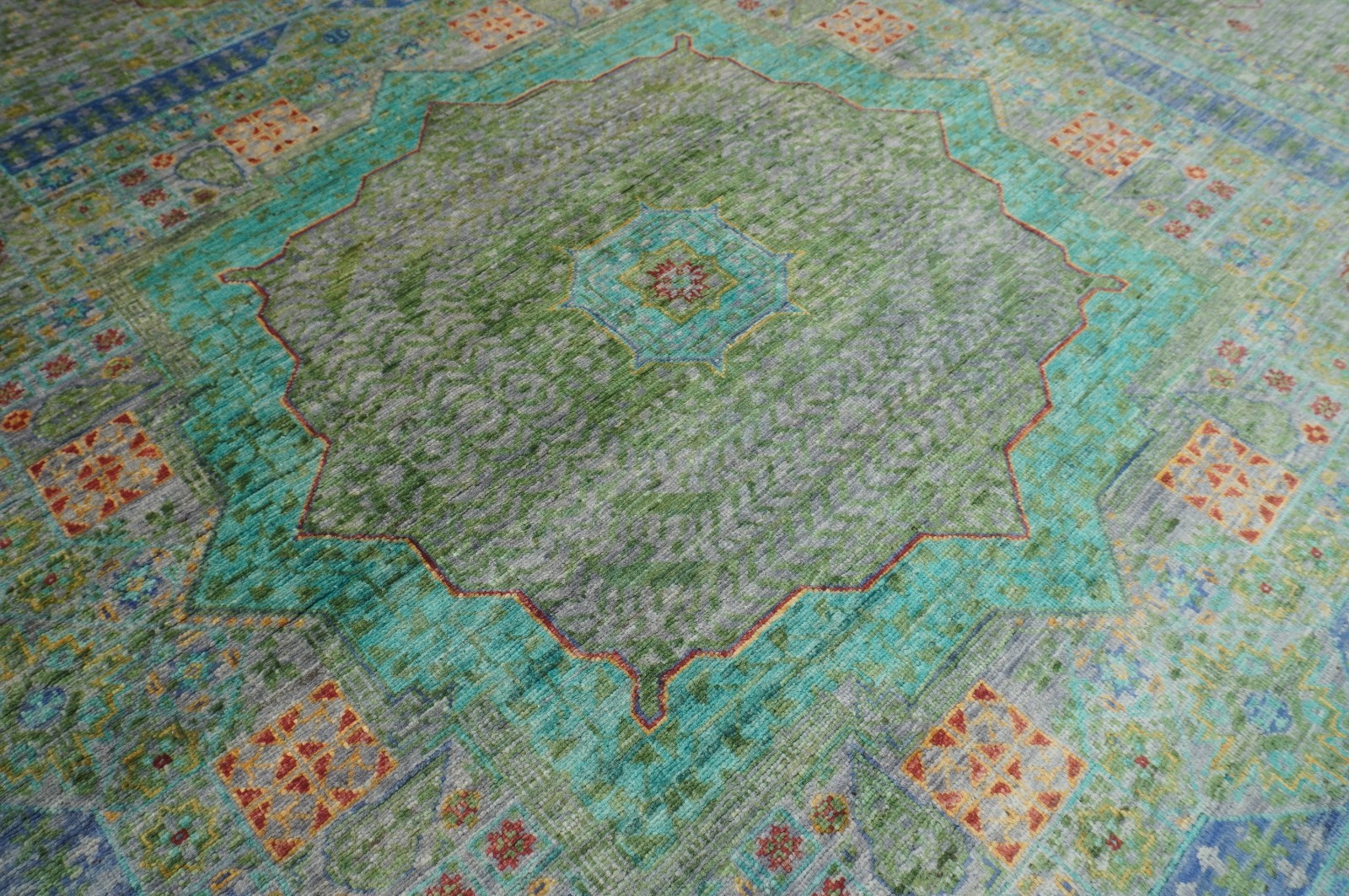 6×8 ft Gray Mamluk Afghan Hand Knotted Wool Medallion Rug