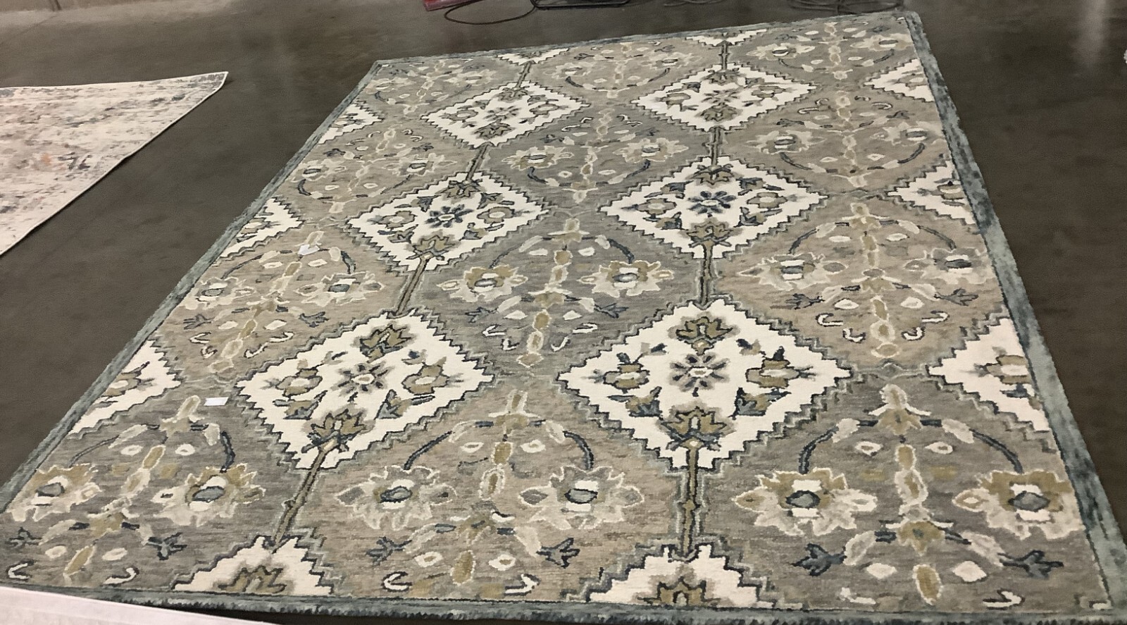 GREY / IVORY 8′-0″ x 10′-0″ Hole in Rug, Reduced Price 1172670957 APN142F-8