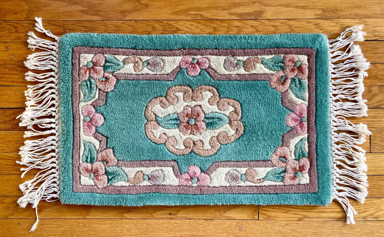 Green & Dusty Rose Floral Area Rug Thick Wool Vintage Tassels 15.5 x 32 Inches