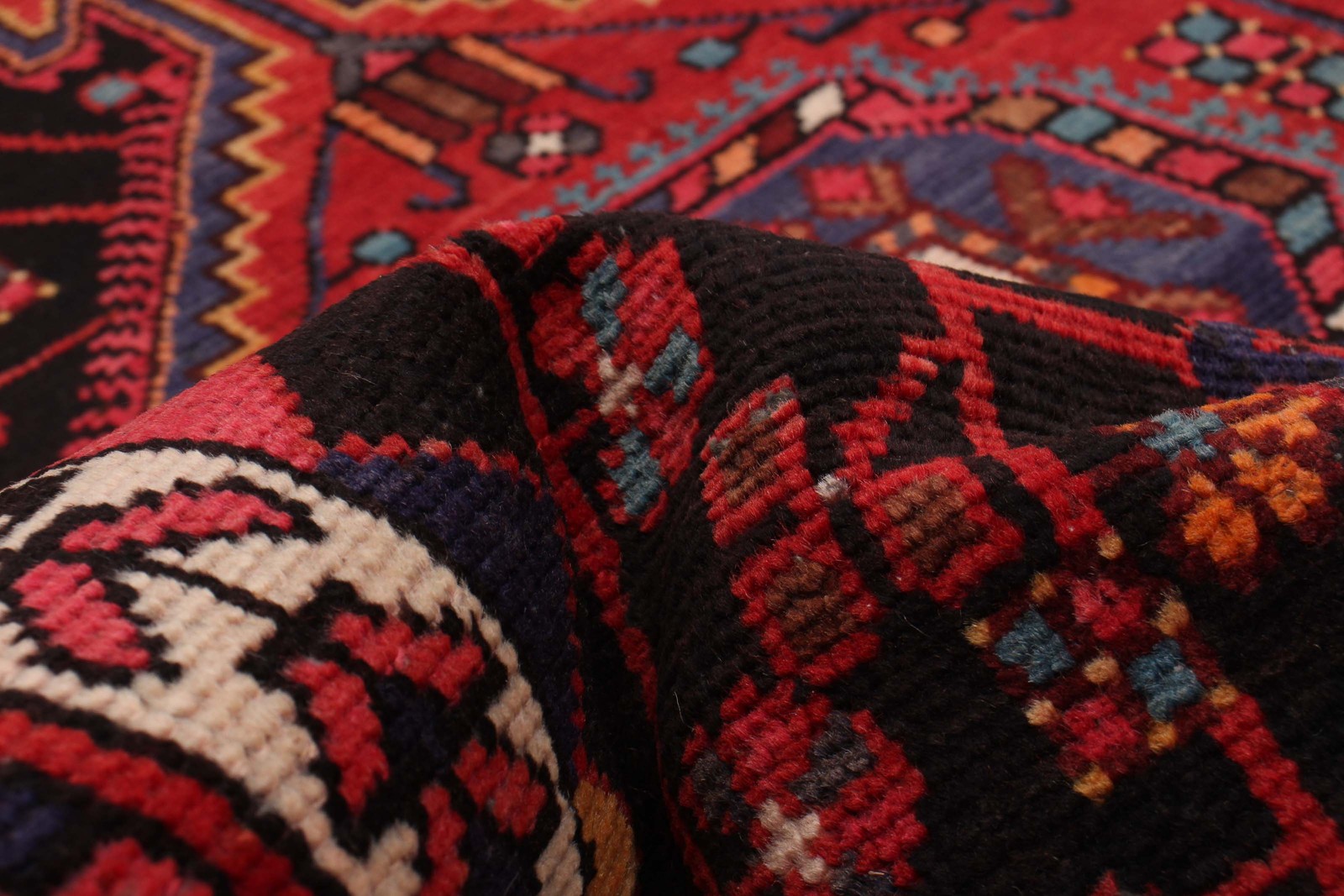 Vintage 4’4″ x 9’9″ Traditional Hand Knotted Vegetable Dye Wool Area Rug