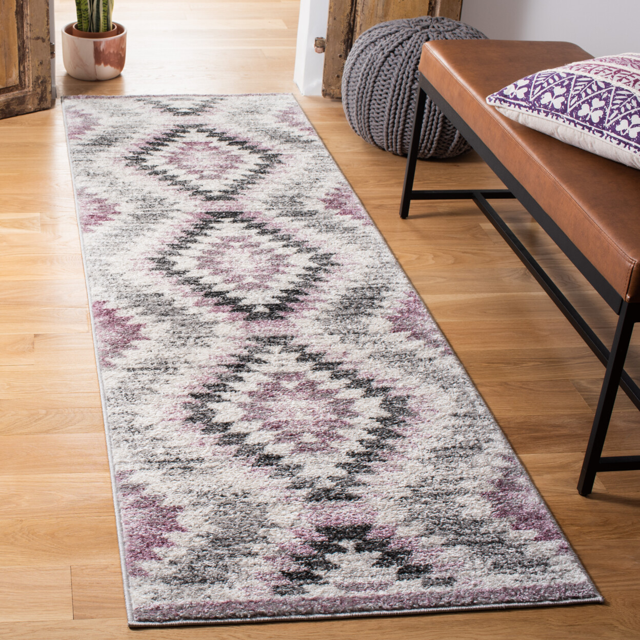 SAFAVIEH Adirondack Collection ADR218U Plum / Ivory Rug