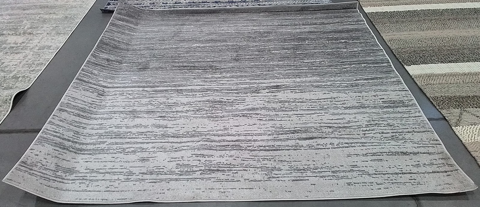 IVORY / SILVER 8′-0″ x 8′-0″ Back Stain Rug Reduced Price 1172804952 ADR113B-8SQ