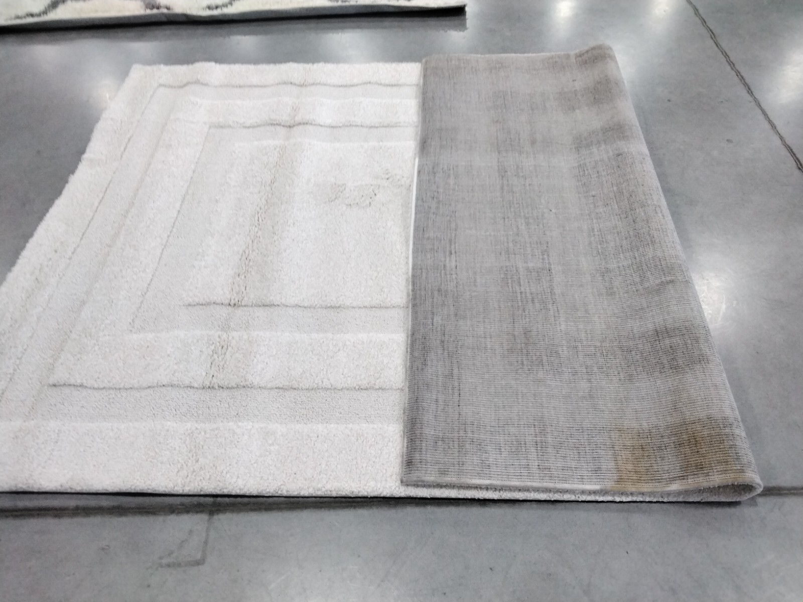 CREME / CREME 6′ X 9′ Back Stain Rug, Reduced Price 1172738644 SG454-1111-6