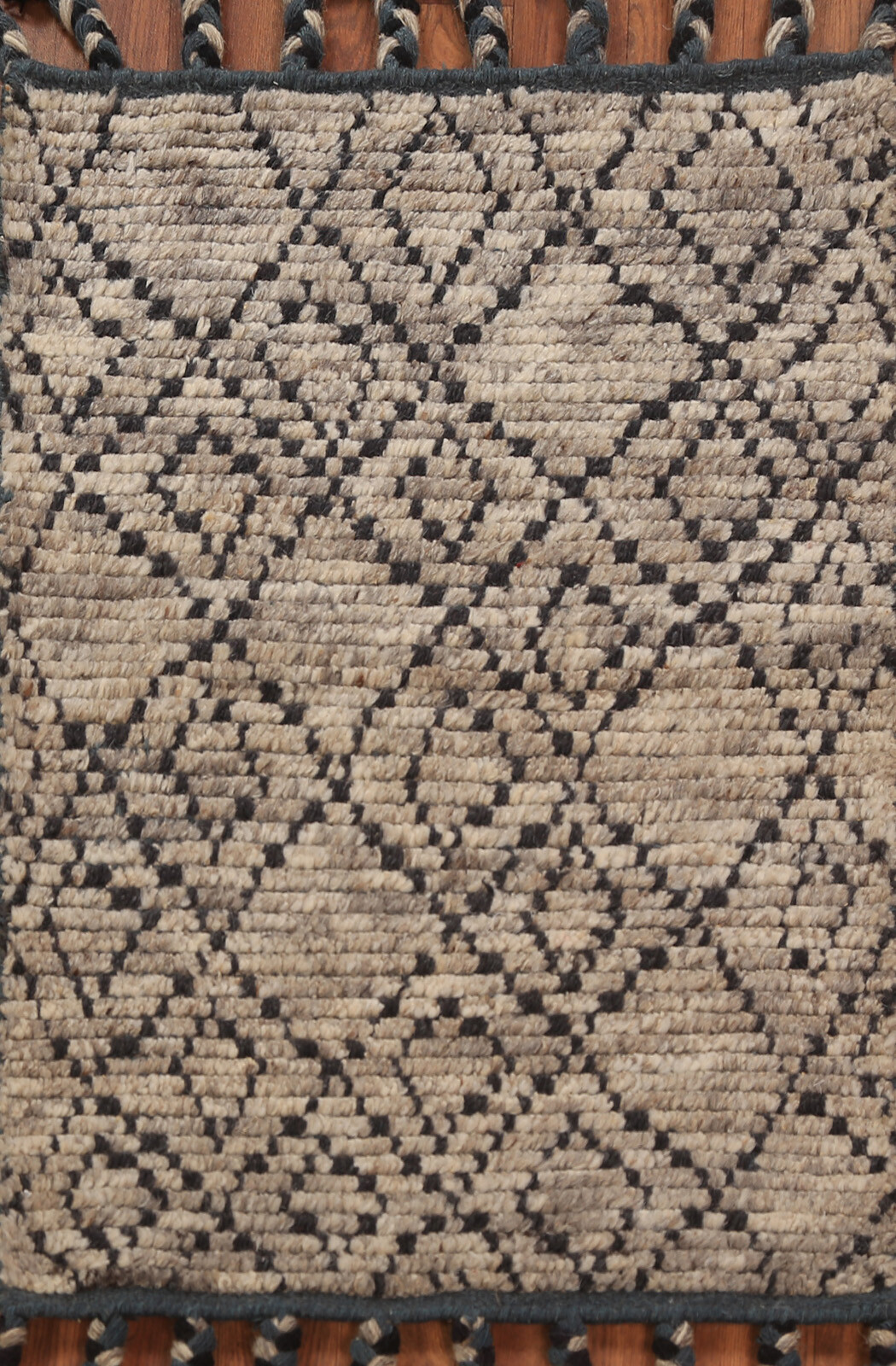 Handcrafted Luxury Hand-Knotted Moroccan Accent Rugs Centerpiece 2×3 ft