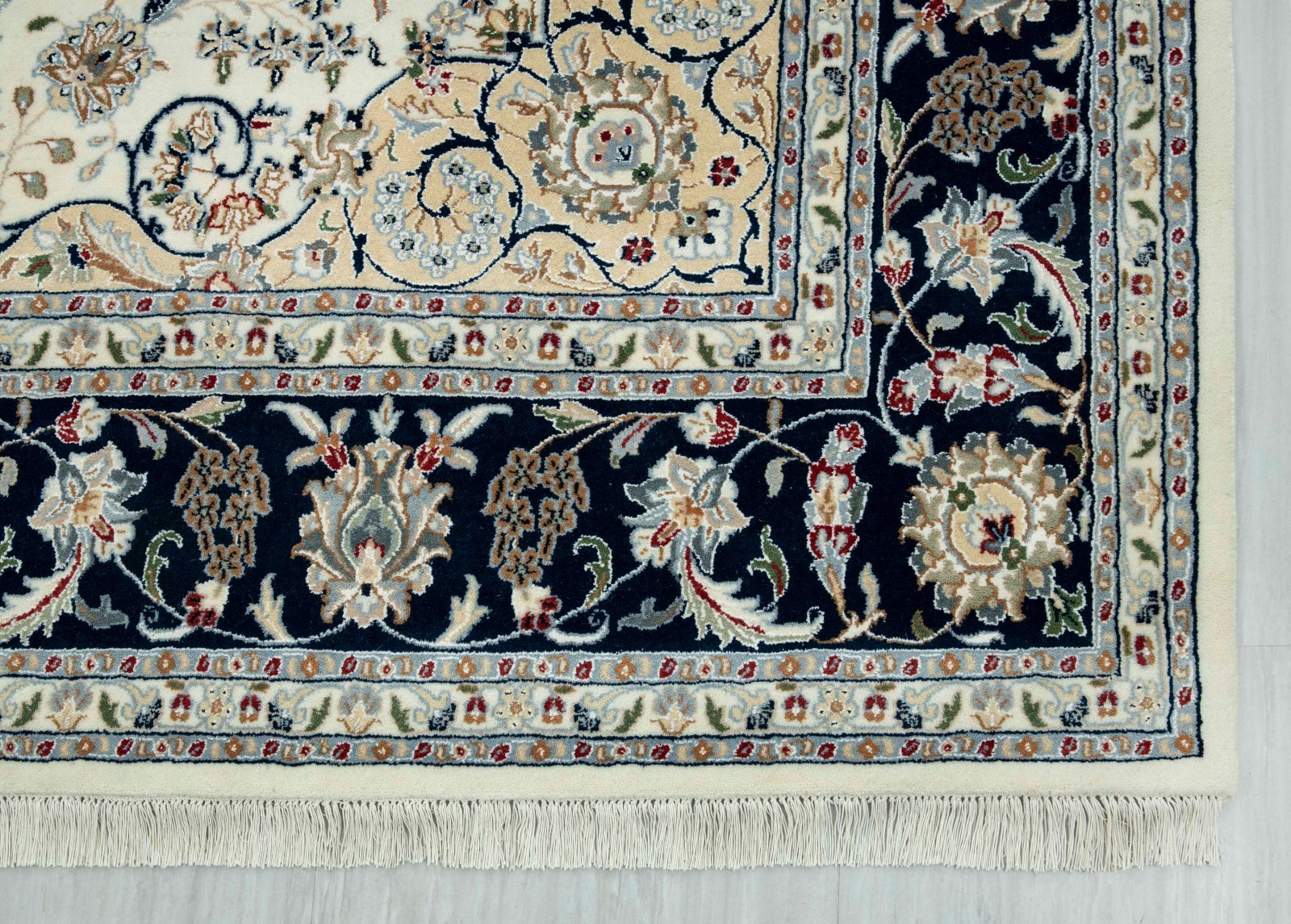 New Medallion Indo Persiann Nain Wool Silk Ivory Navy High Quality Handmade Rug