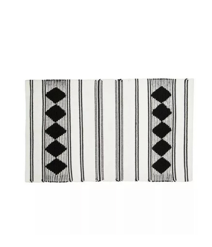 Caravan Bohemian Diamond Woven Cotton Rug – Black and White