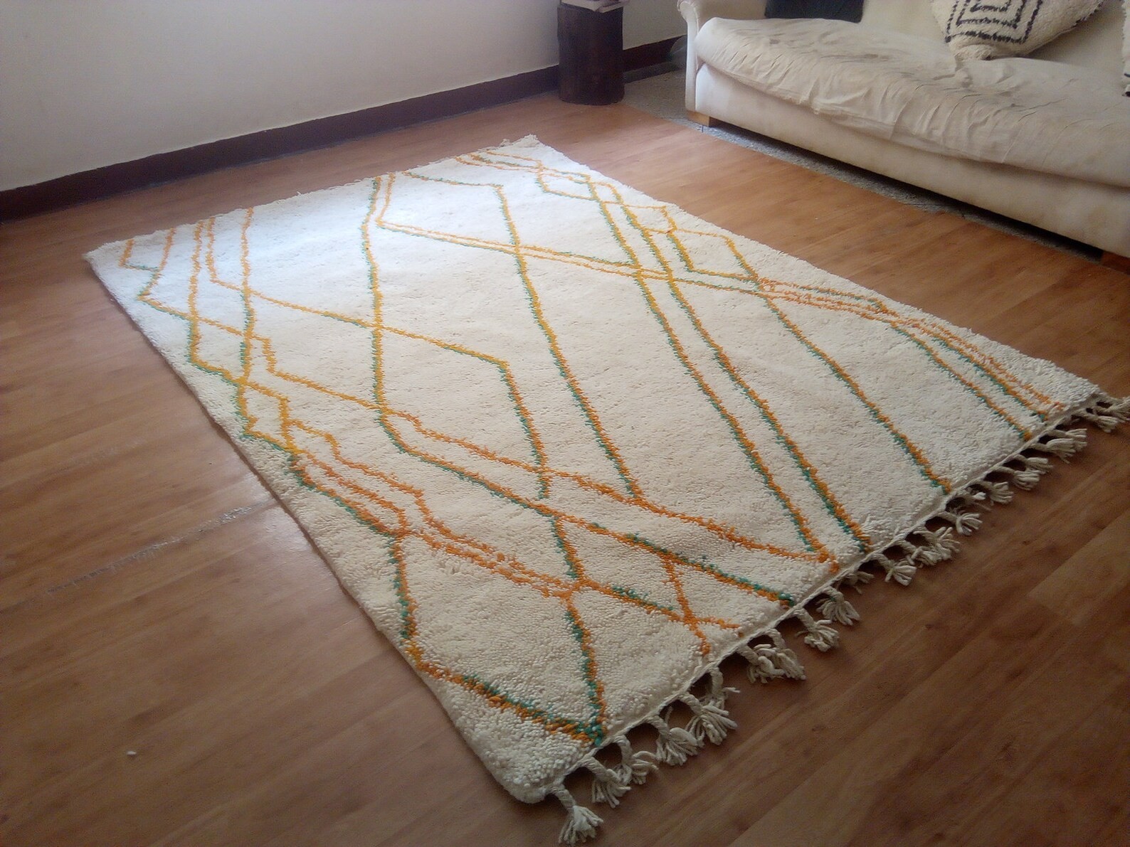 Beni Ourain Style – Orange & Light Green Wool Pattern – 238×169 CM | 7.8×5.5 ft