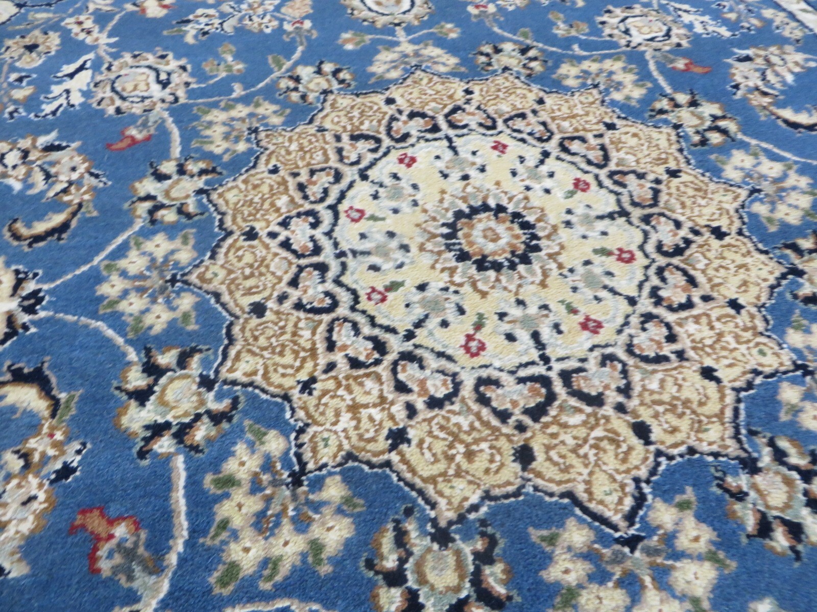 4’1 x 6’2 Hand Knotted Blue Fine Nain With Silk Oriental Rug G14757