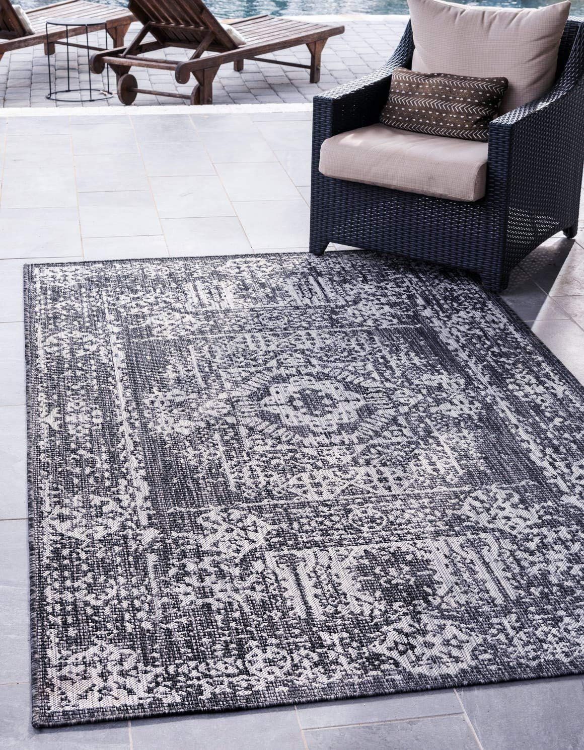 Timeworn Outdoor Area Rug – Charcoal Gray (6’1″ x 9′ Rectangle)