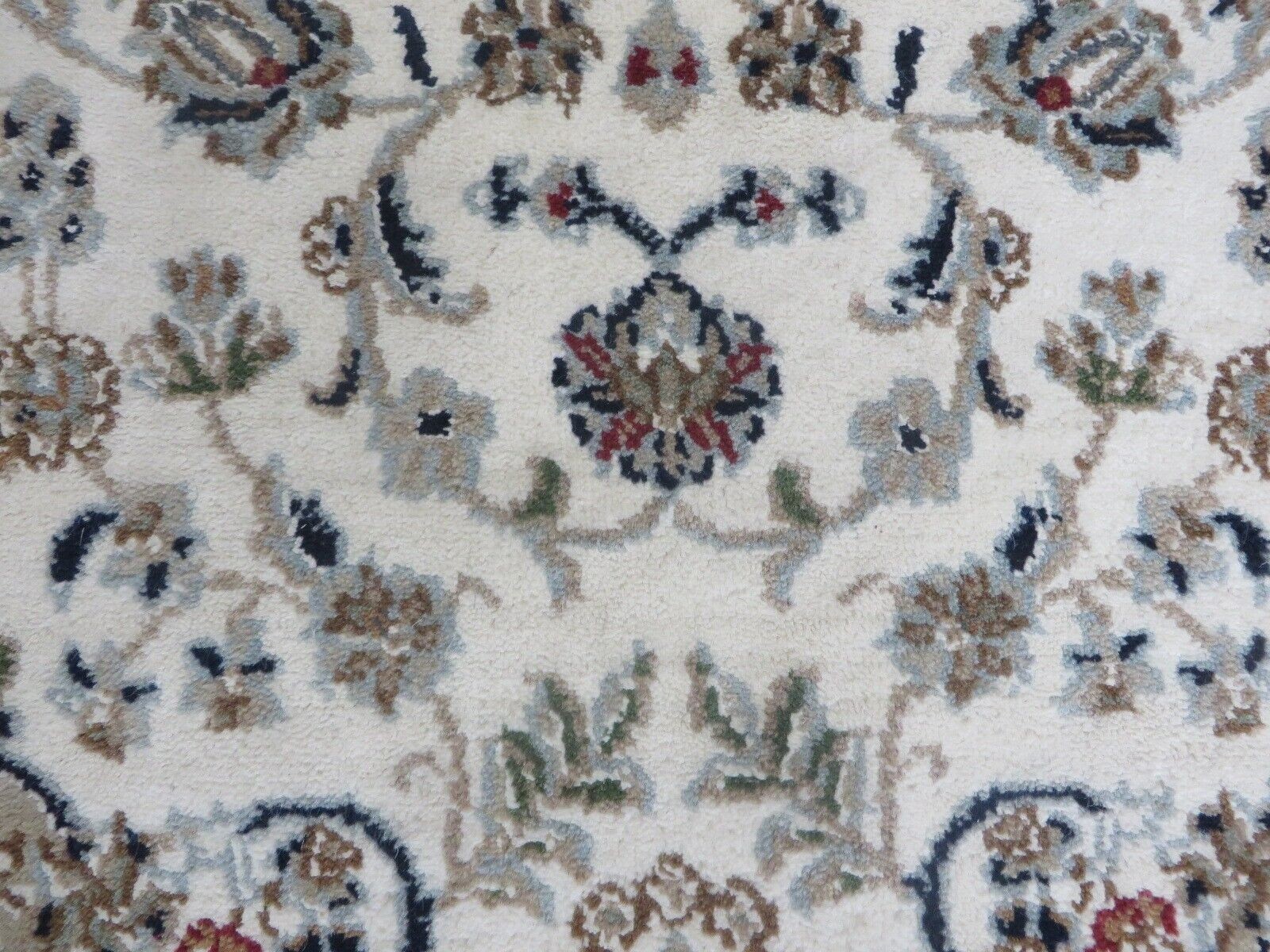 3’1 x 5’3 Hand Knotted Ivory Fine Nain With Silk Oriental Rug G14101