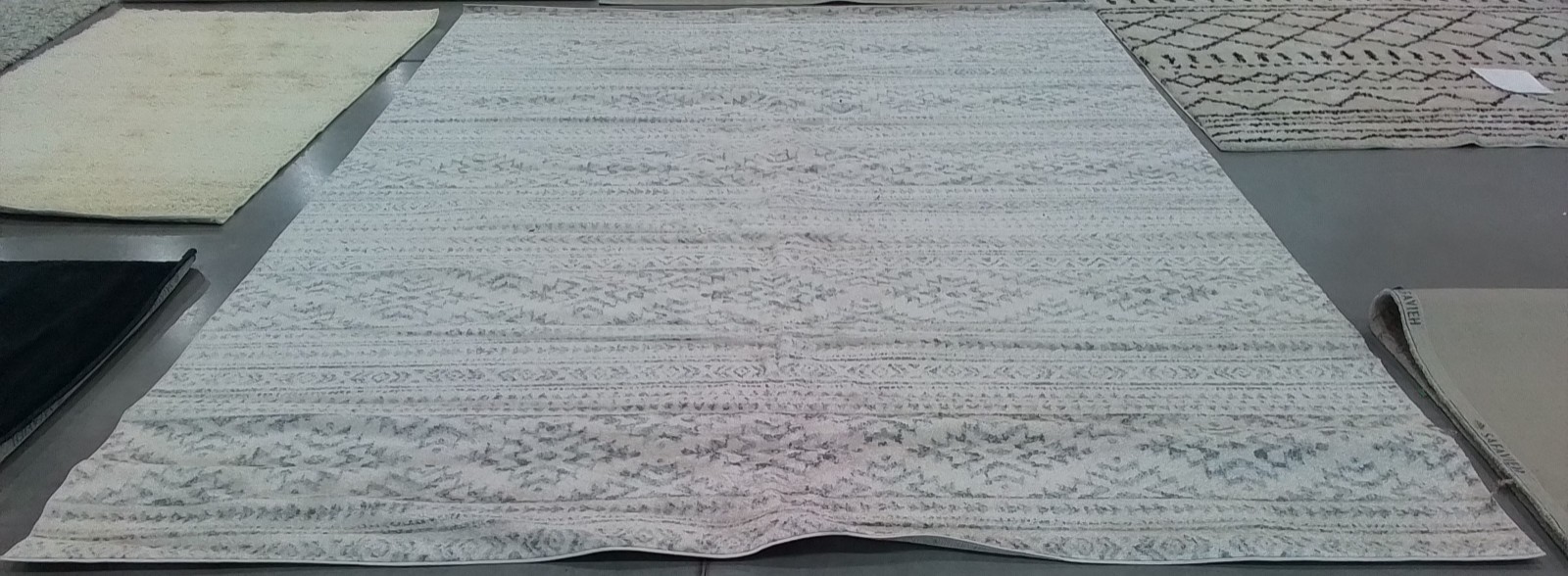IVORY / GREY 10′-0″ x 13′-0″ Flaw in Rug, Reduced Price 1172784329 TUL272A-10