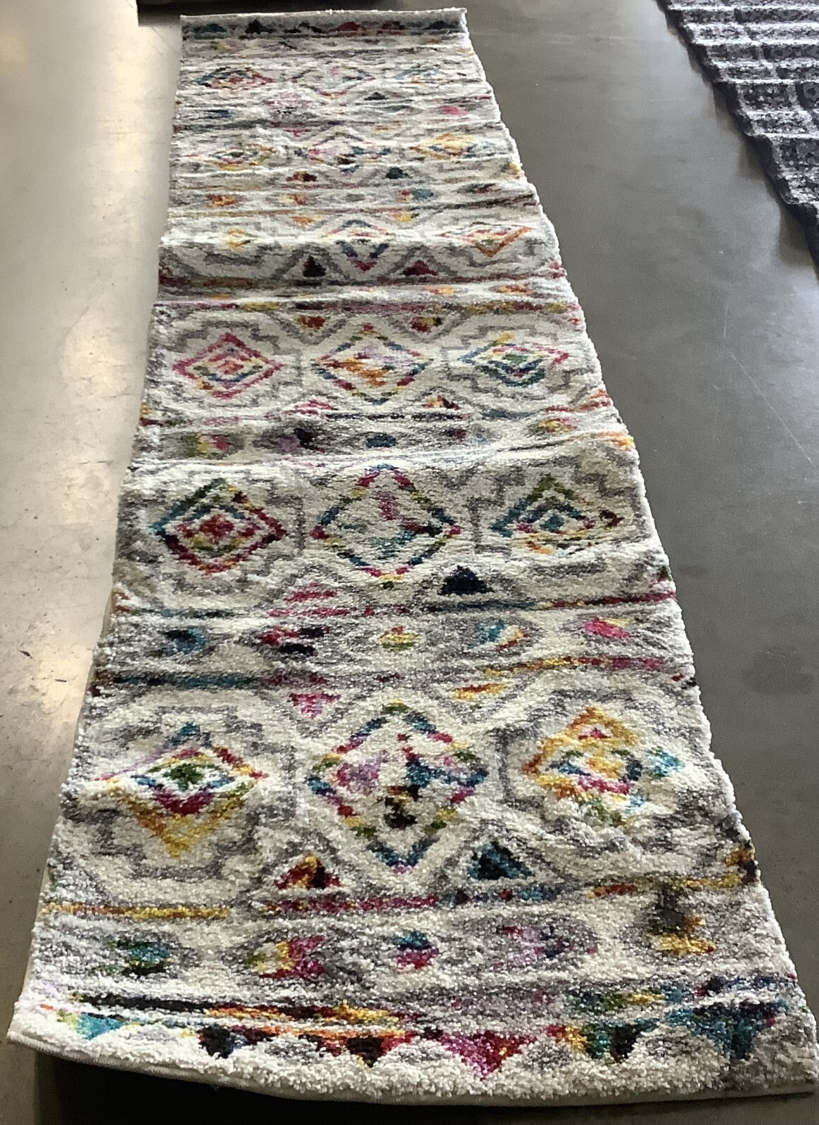 CREAM / MULTI 2′-3″ x 10′-0″ Flaw in Rug, Reduced Price 1172677478 FSG365A-210