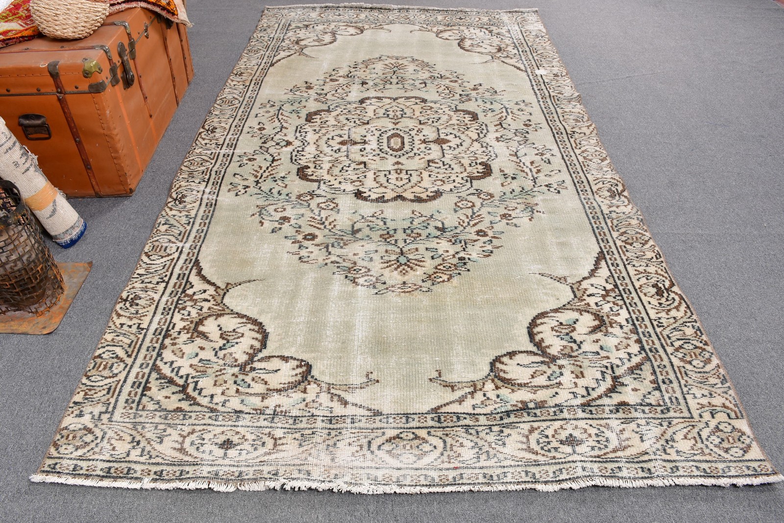 5,3×9,8 ft Large Vintage Turkish Rug, Gray Plants & trees Wool Rug