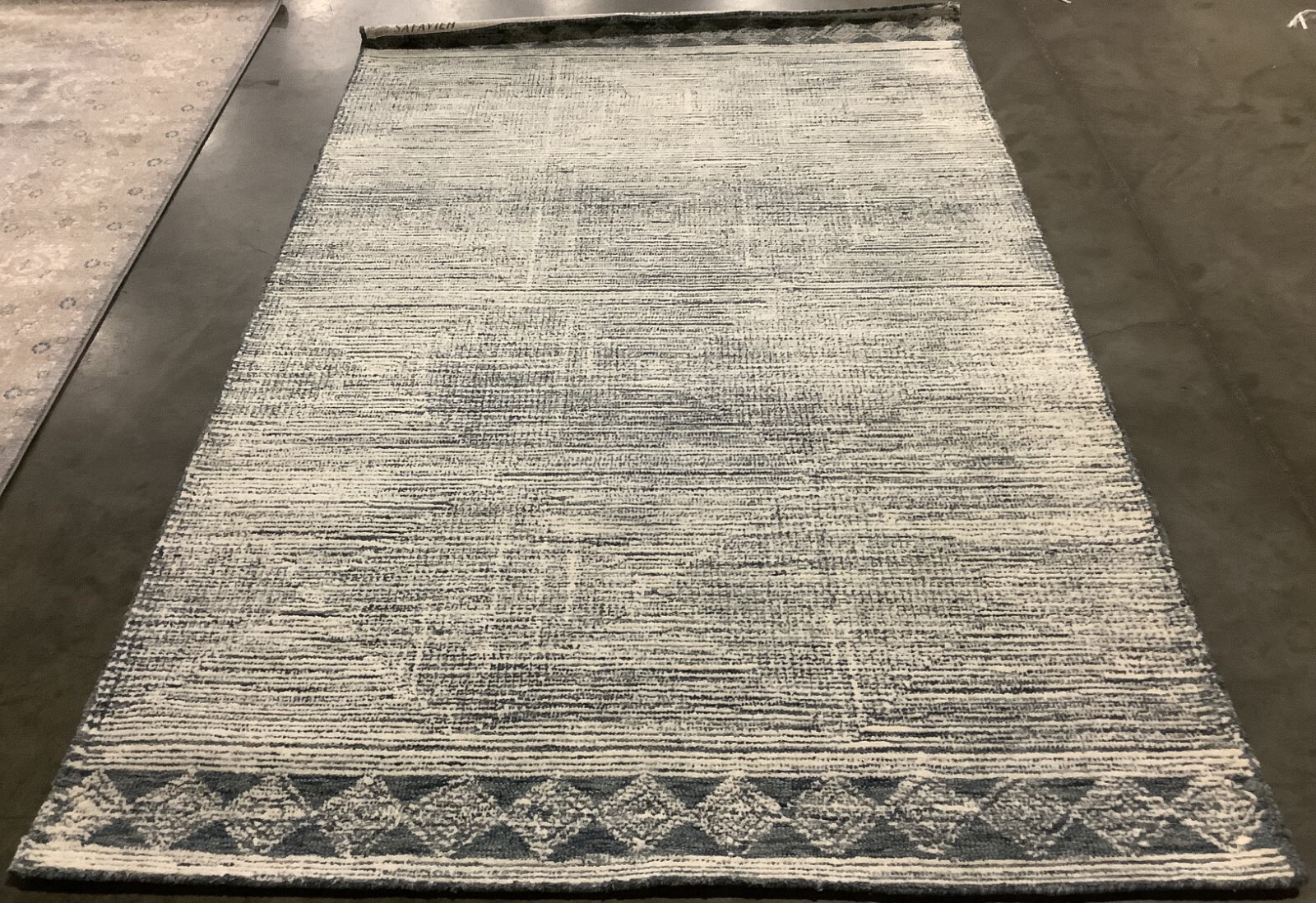 IVORY / NAVY 5′ X 8′ Flaw in Rug, Reduced Price 1172668251 ABT349N-5
