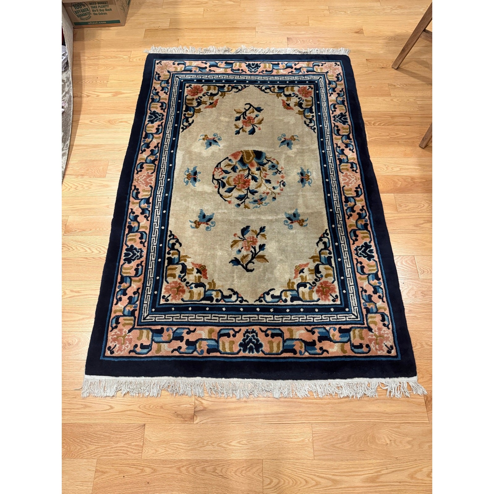 Vintage Chinese Peking Rug Cream Field w a Central Medallion Blue & Pink 6×4′
