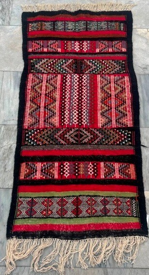 Vintage Handmade Flatweave Moroccan Kilim Traditional Wool Kilim Rug 120×55 cm