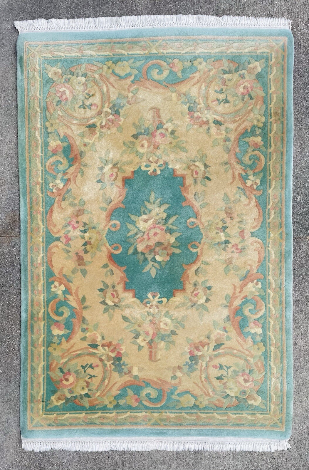 Hand Woven Chinese Aubusson Wool Area Rug 4×6’ Green, Tan w/ Floral Design