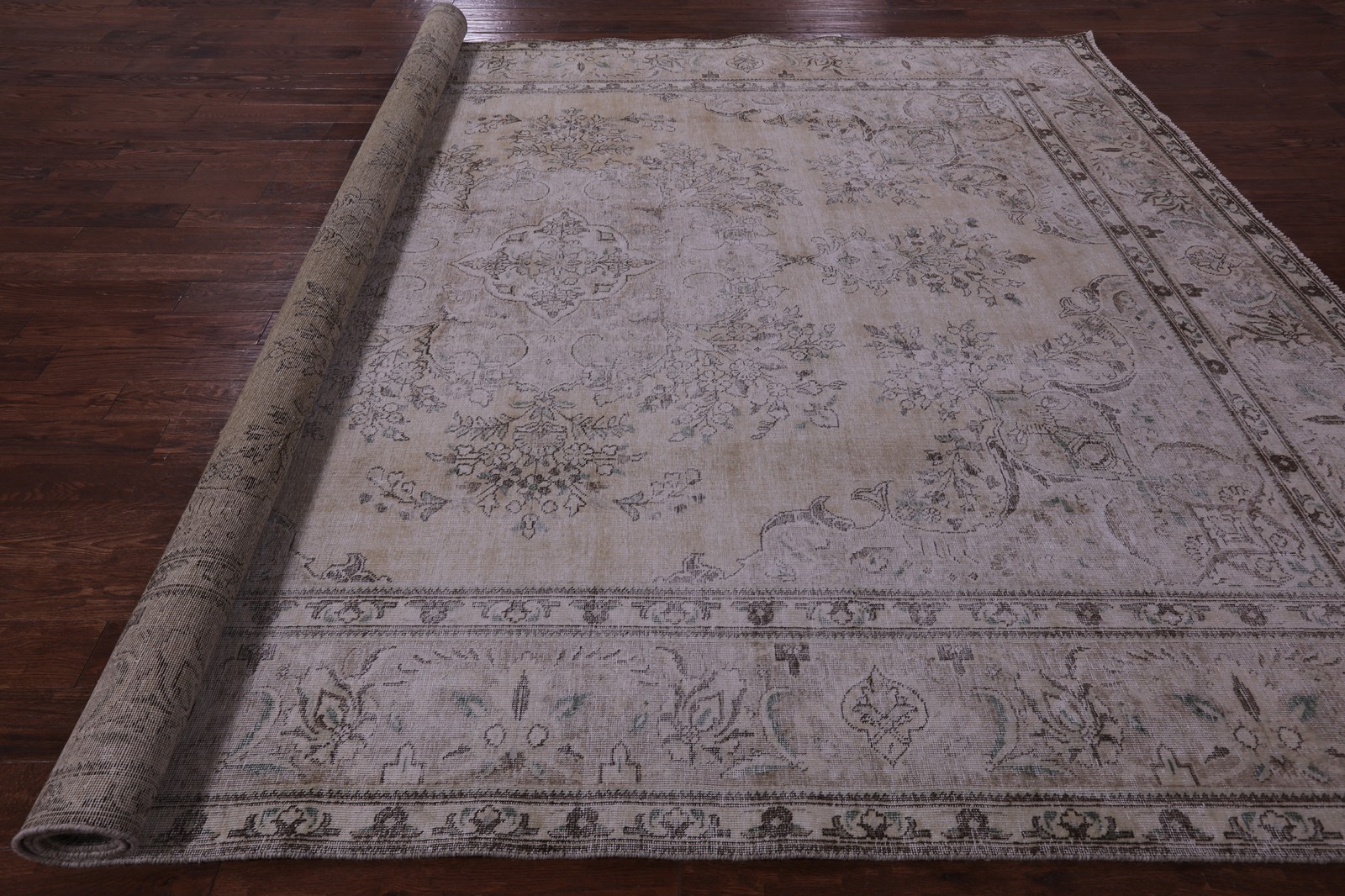Vintage White Wash Handmade Rug 9′ 9″ X 12′ 2″ – Q18502