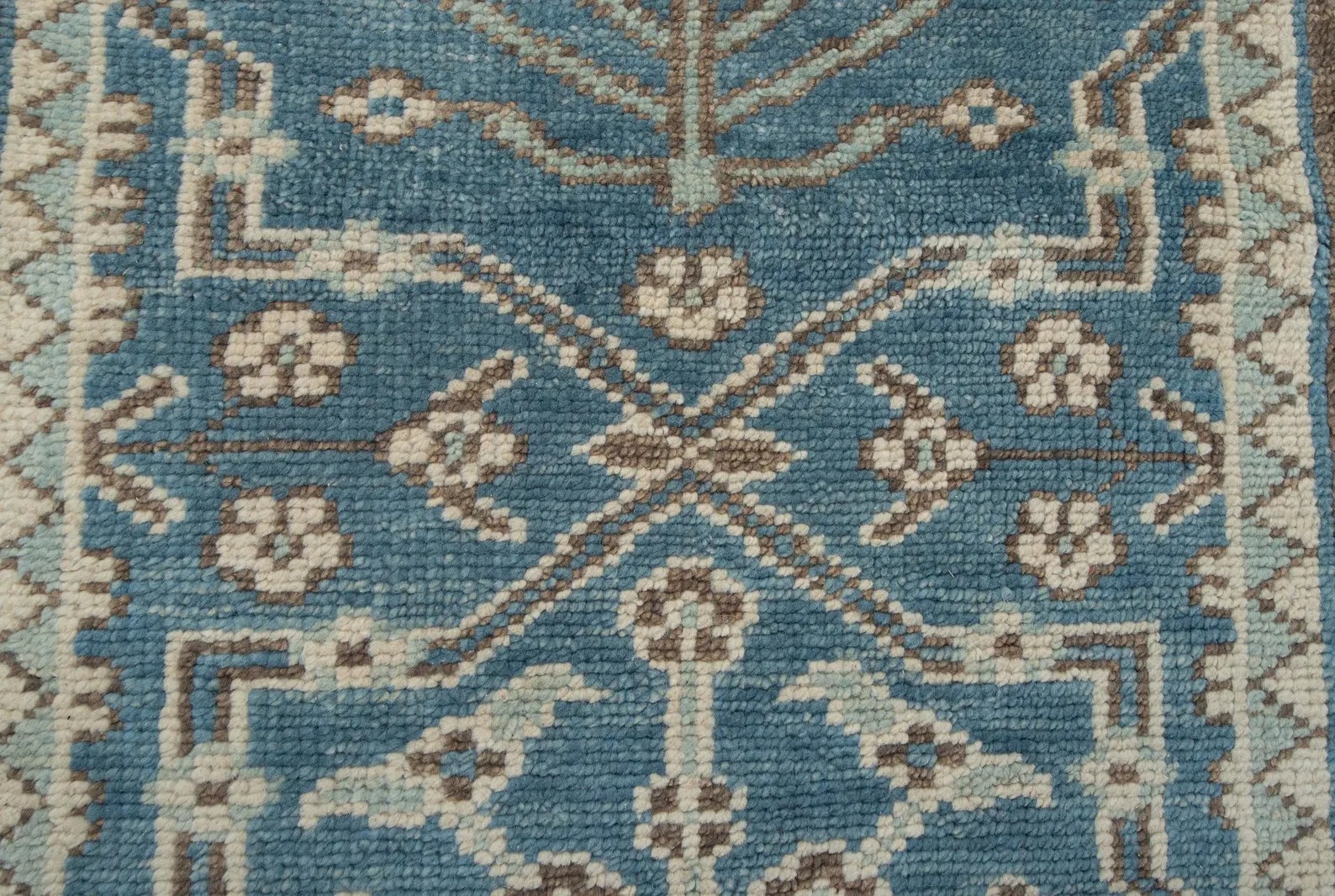Premium Hand Tufted Wool Runner Rug featuring a traditional Oushak 9×12/8×10