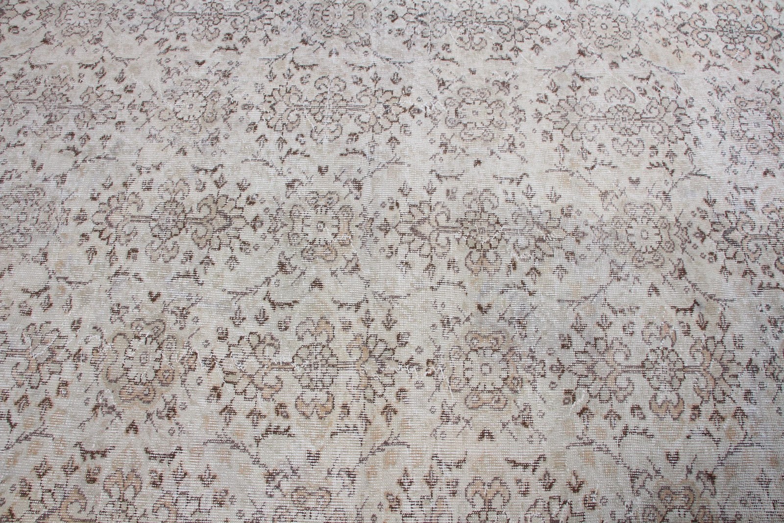 Vintage Rug, 7×10,5 ft Oversize Rug, Beige Brown Wool Rug