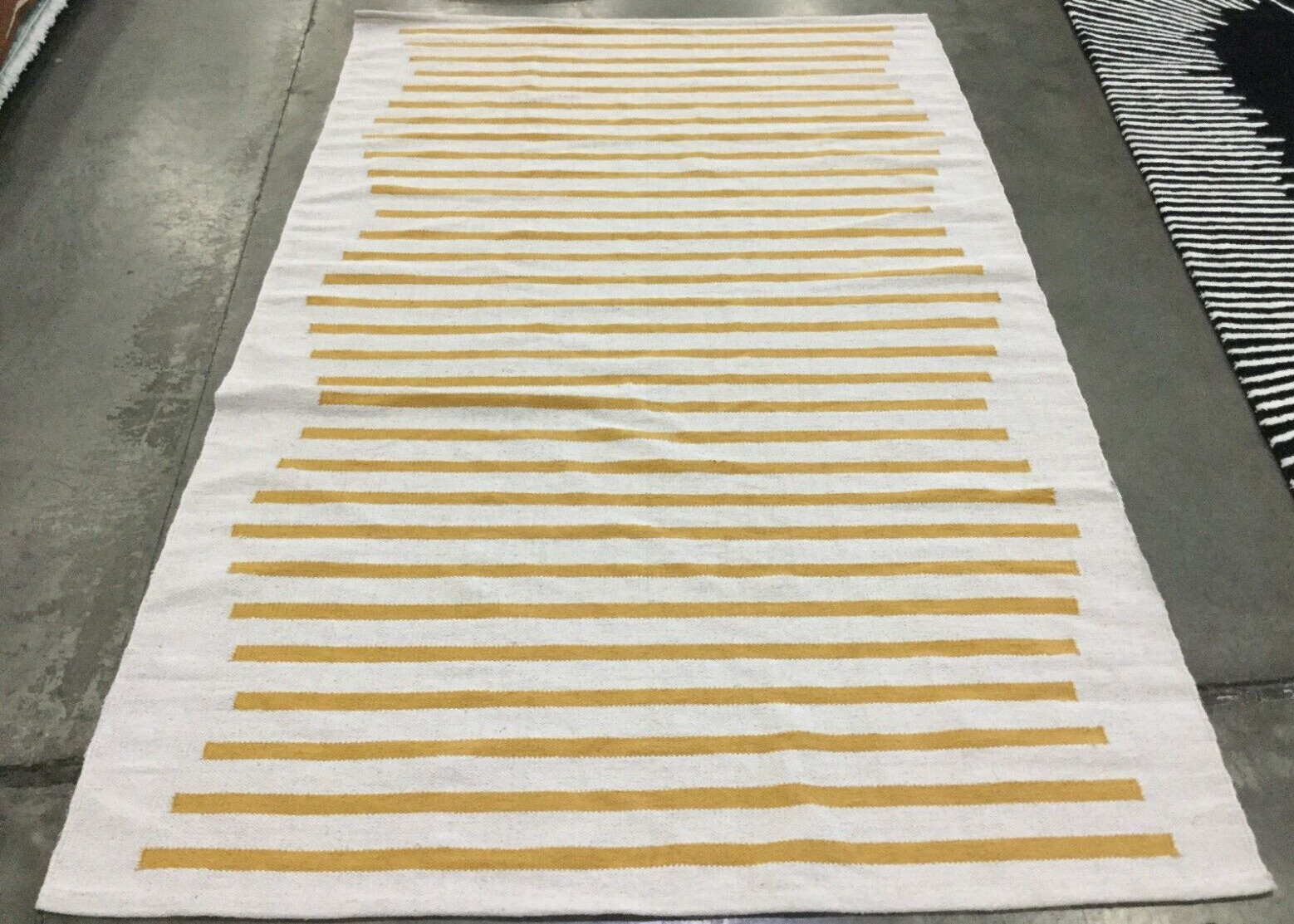 IVORY / GOLD 5′ X 8′ Flaw in Rug, Reduced Price 1172661523 MTK313C-5