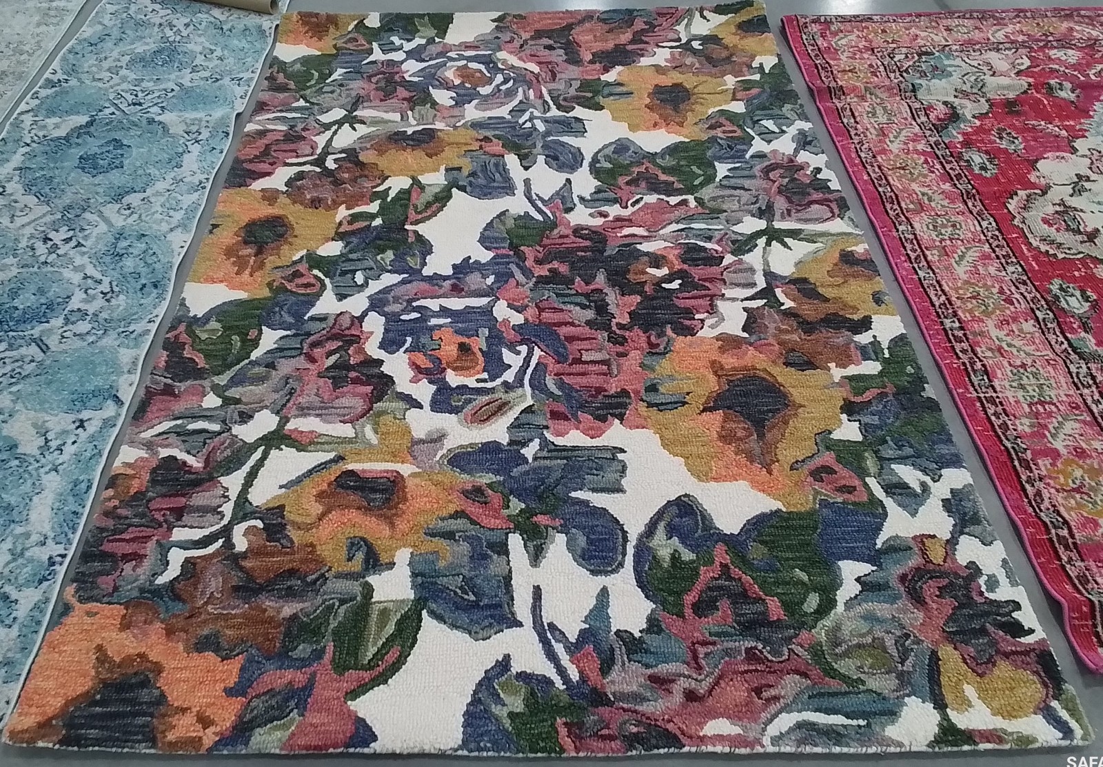 IVORY / BLUE 5′-0″ x 8′-0″ Flaw in Rug, Reduced Price 1172797504 BLM464A-5