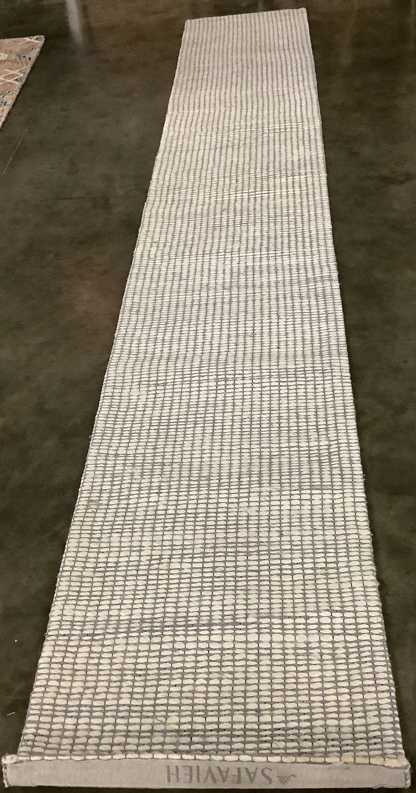 IVORY 2′-3″ X 14′ Back Stain Rug, Reduced Price 1172669547 MRB303A-214