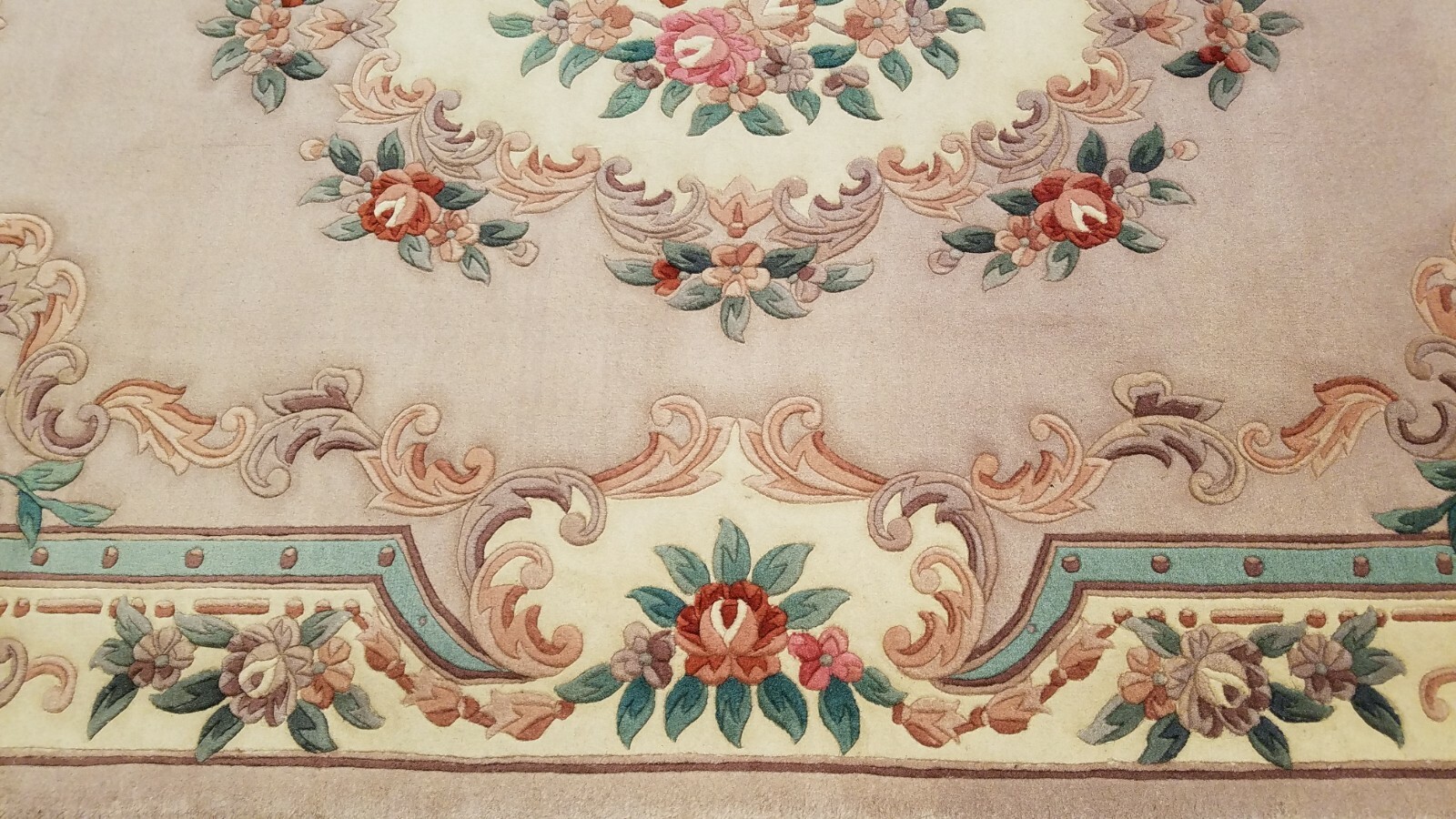 6 x 9 Hand Knotted French Aubusson 100% wool Area rug