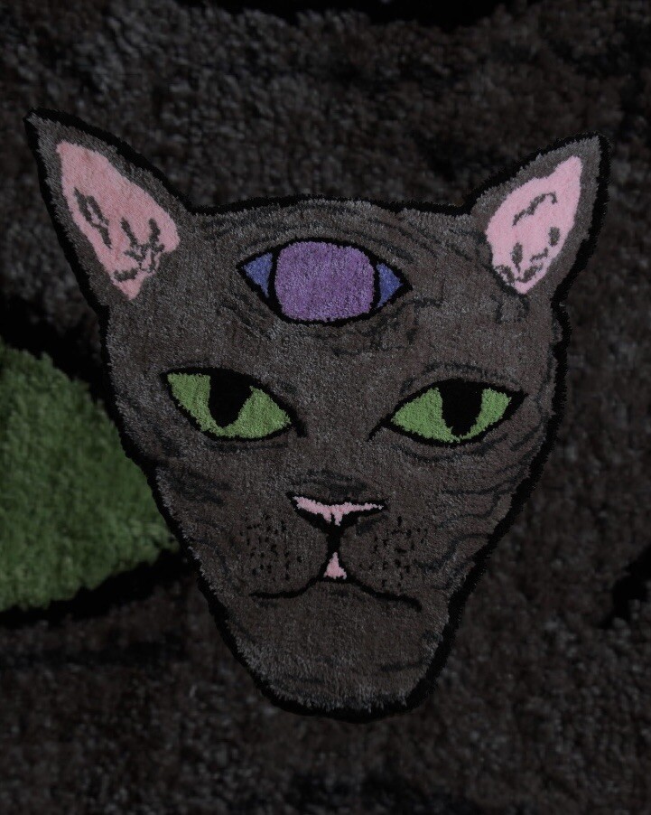 Extra terrestrial Sphinx (Cosmic Cat) Tufted rug by Cosmic Warehouse