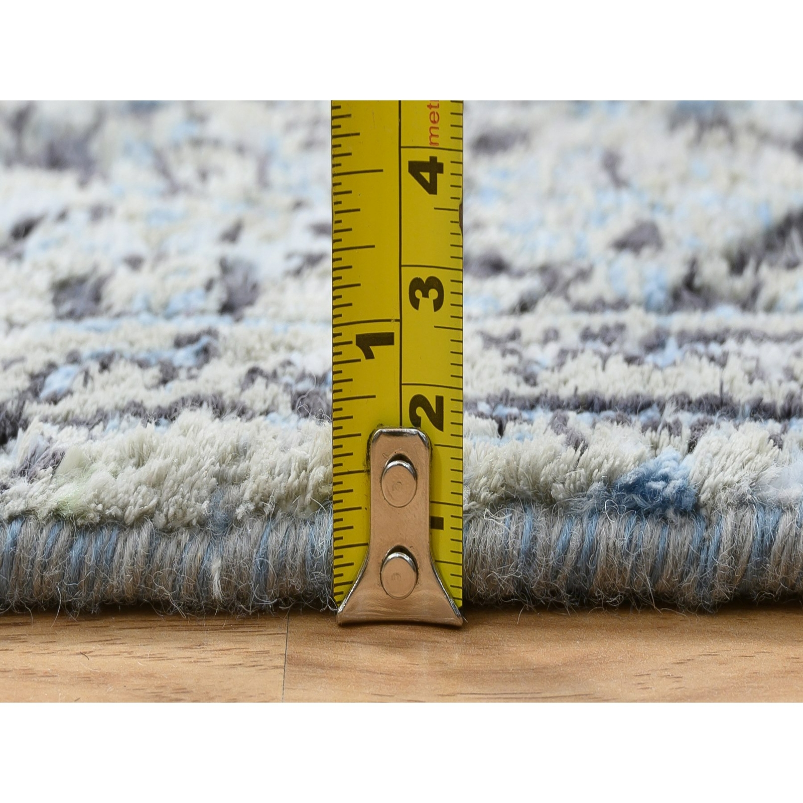 2’6″ x 6’1″ Gray Hand Knotted Broken Kishoon Design Wool/Silk Runner Rug R64609