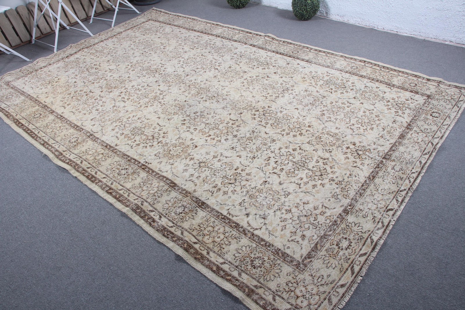 Vintage Rug, 7×10,5 ft Oversize Rug, Beige Brown Wool Rug