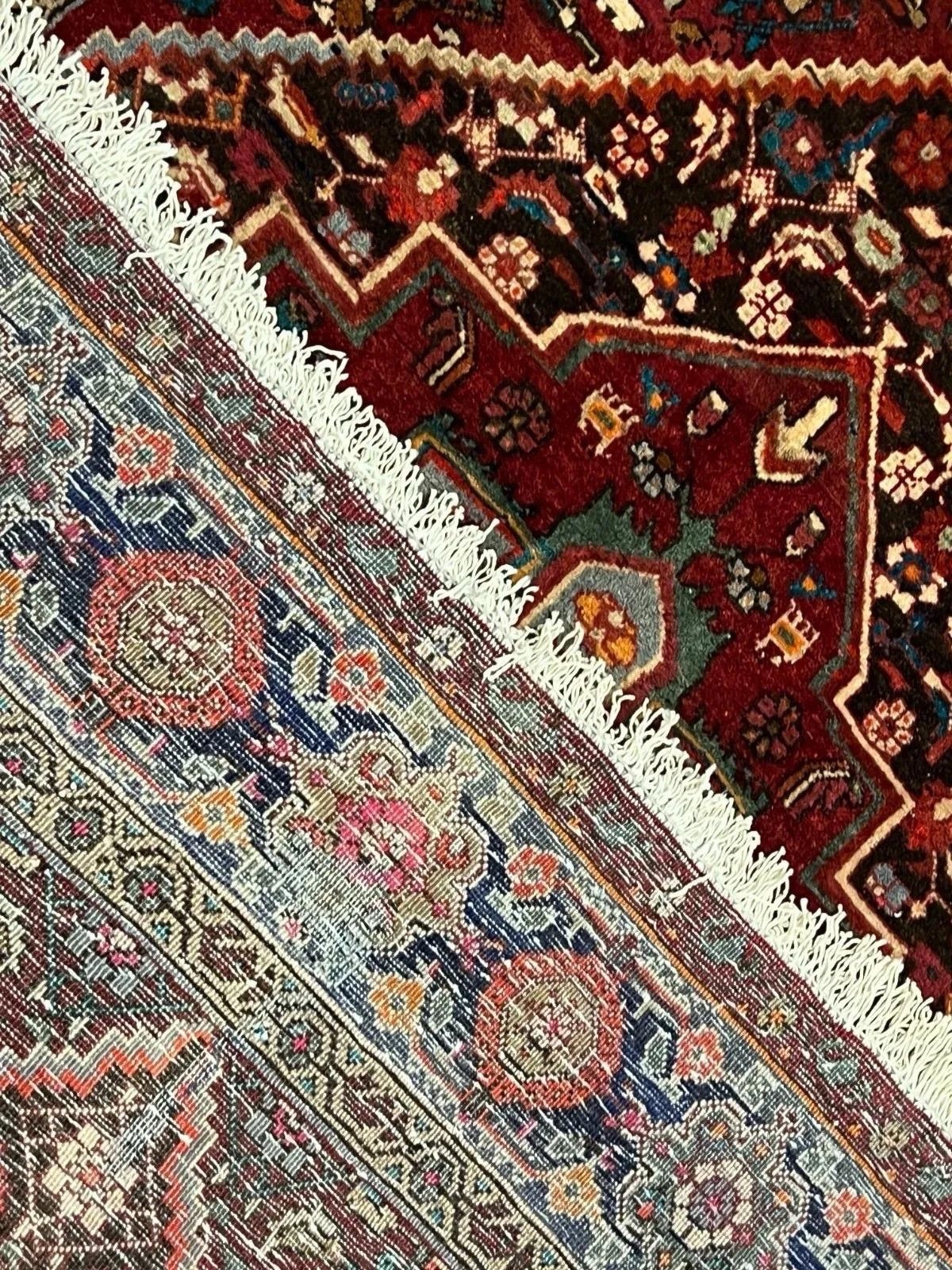 Vintage Heriz Rug 6×4 Hand-Knotted Wool Tribal Geometric Medallion Red Blue