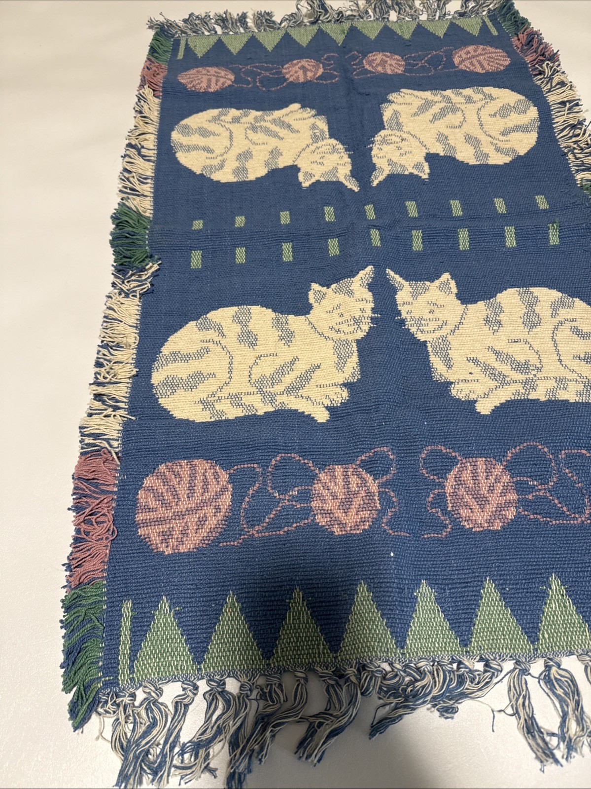 VTG Handwoven Dhurrie Tribal Rug from INDIA 100% Cotton. Cats 22” X 38”
