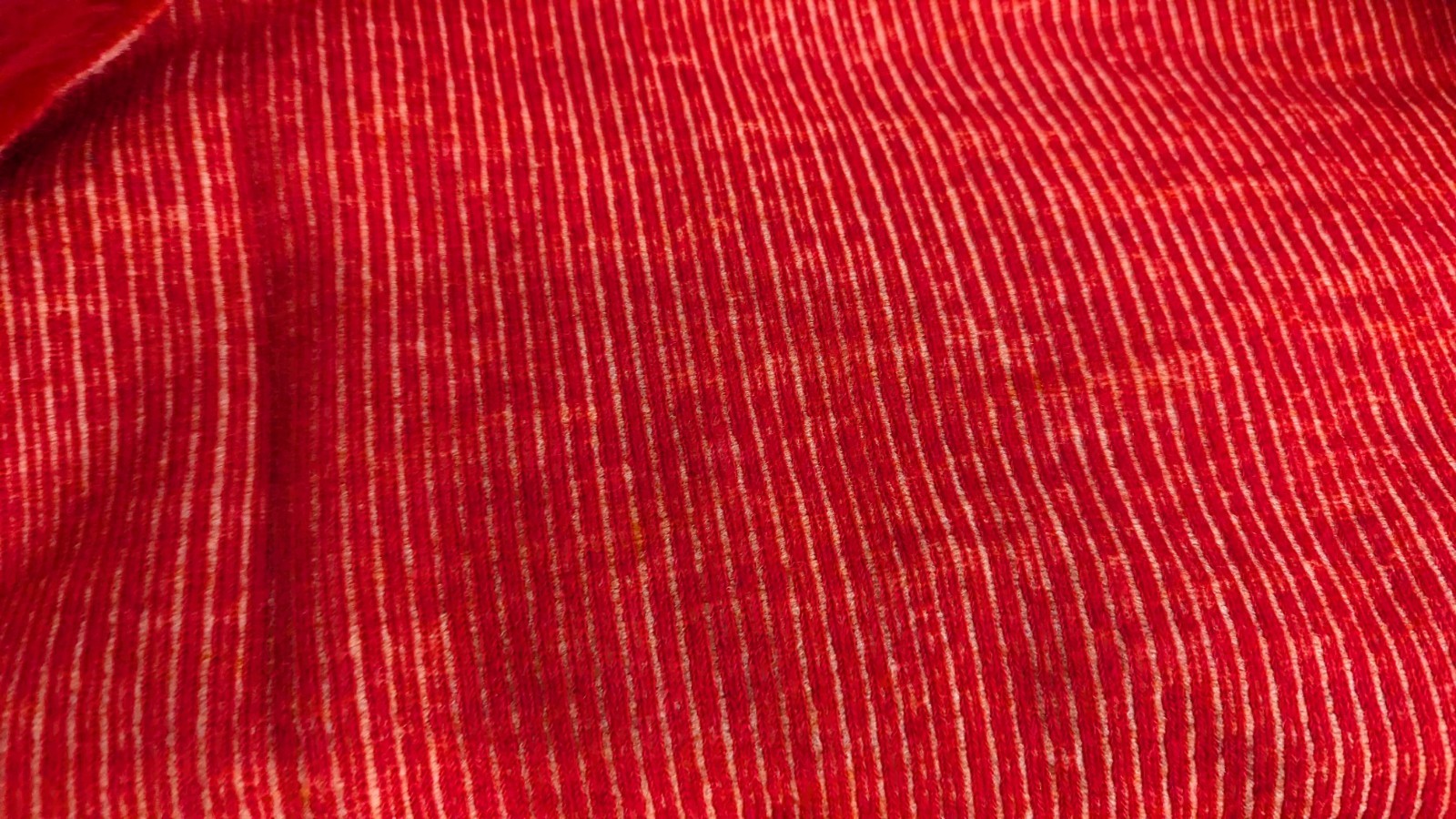 81″ x 90″ Red Shaggy Faux Fur Furry Fabric Rug 85.5% Acrylic 14.5% Polyester