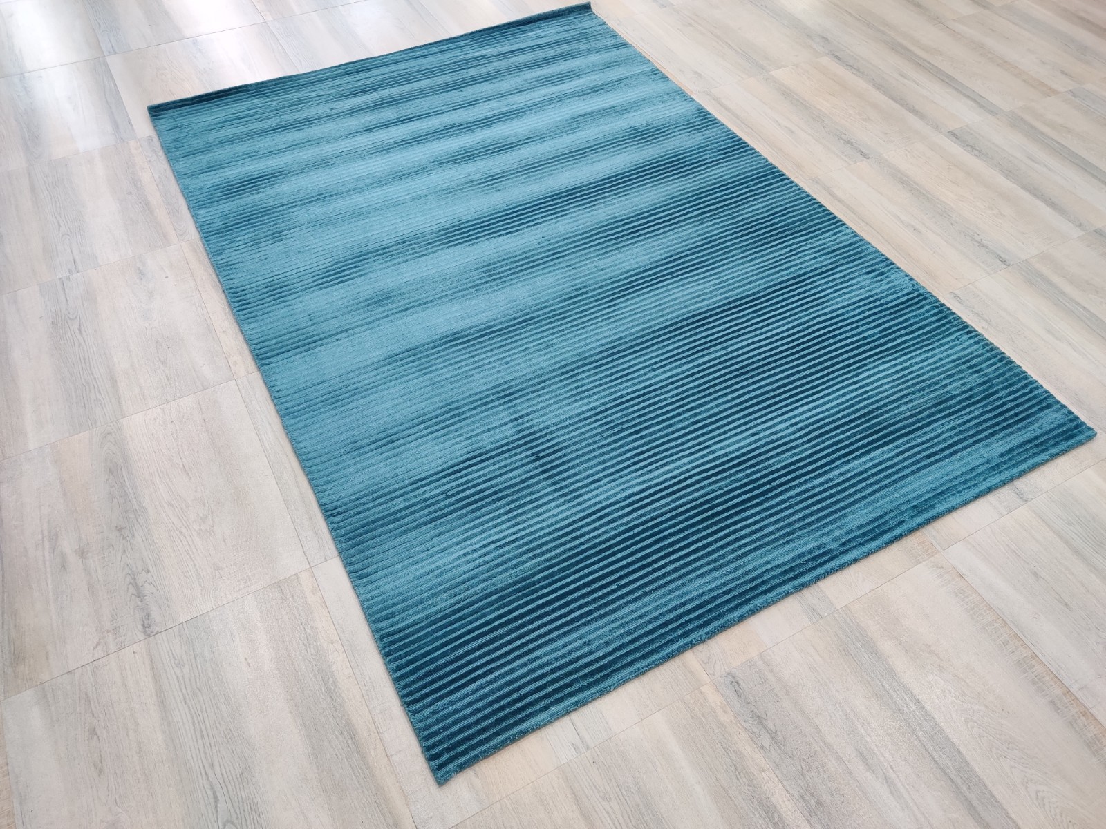 Teal 6 x 8 ft Handmade Area Rug for Living Room 100% Viscose Modern Handloom
