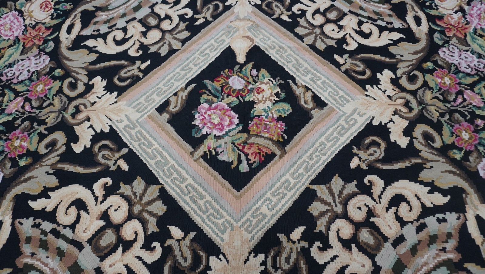 8’9″ x 9’8″ Antique Bessarabian Kilim Roses Flowers Handwoven Flatweave Rug