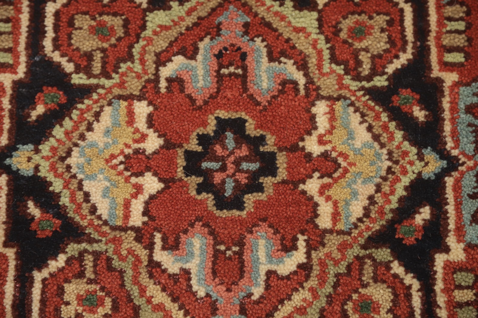 Traditional Style Geometric Wool Indian Rug 3×6 ft Hand-knotted Foyer Carpet