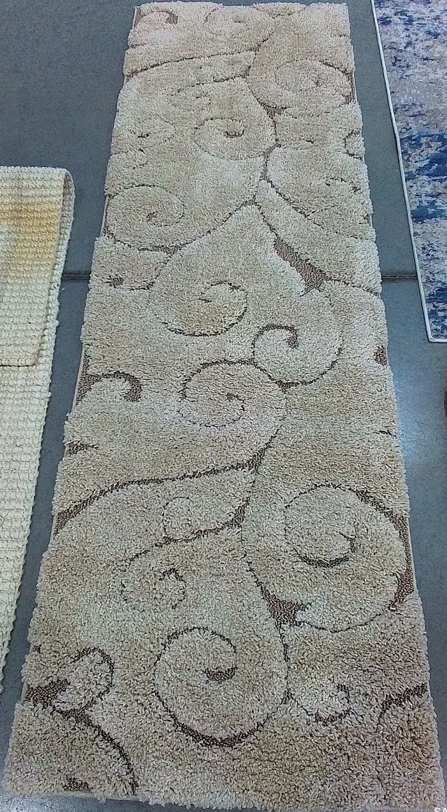 CREAM / BEIGE 2′-3″ x 7′-0″ Flaw in Rug, Reduced Price 1172790225 SG455-1113-27