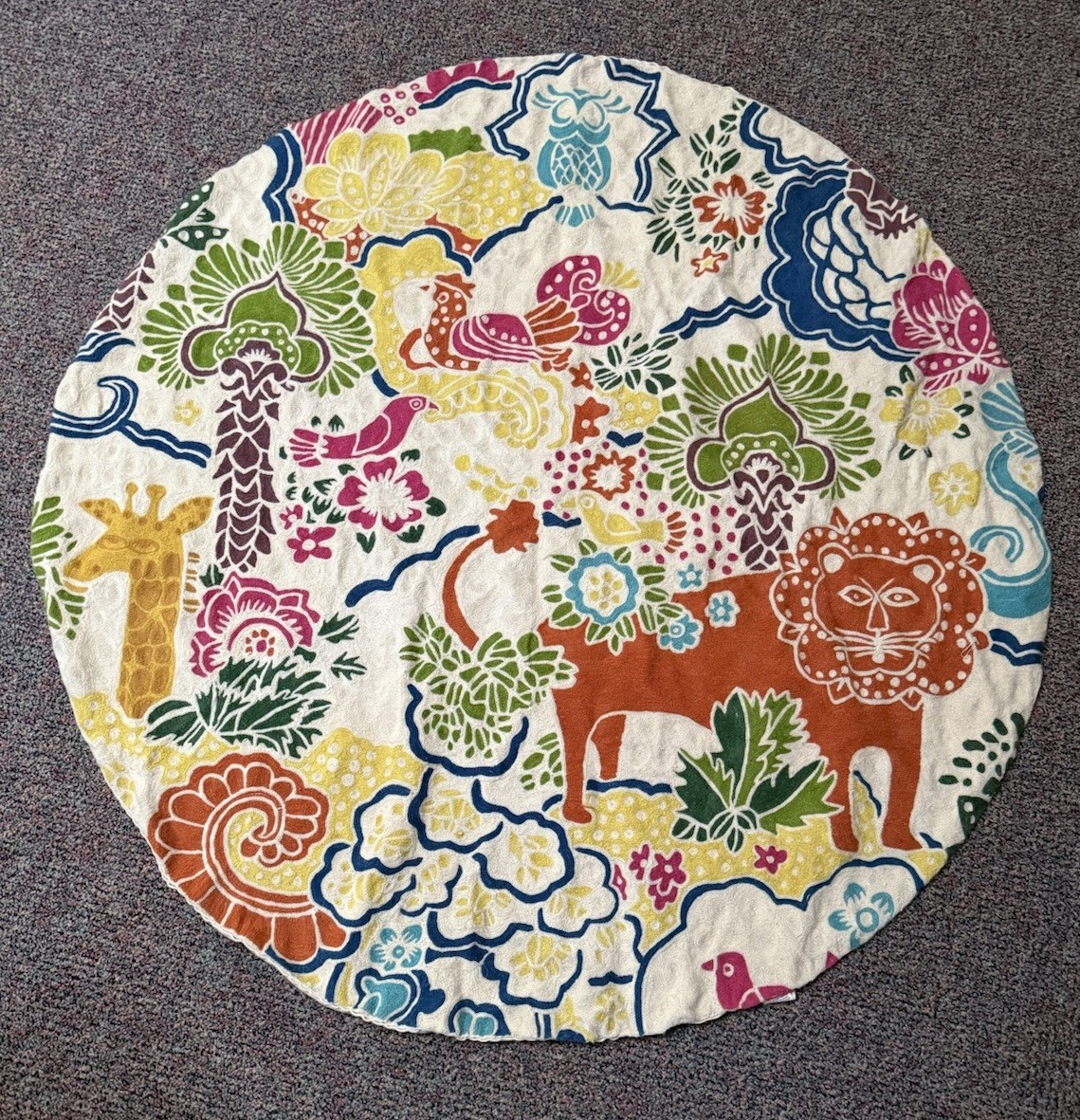 Anthropologie Crewel 56” Round Rug Dream Menagerie Jungle Theme Embroidered