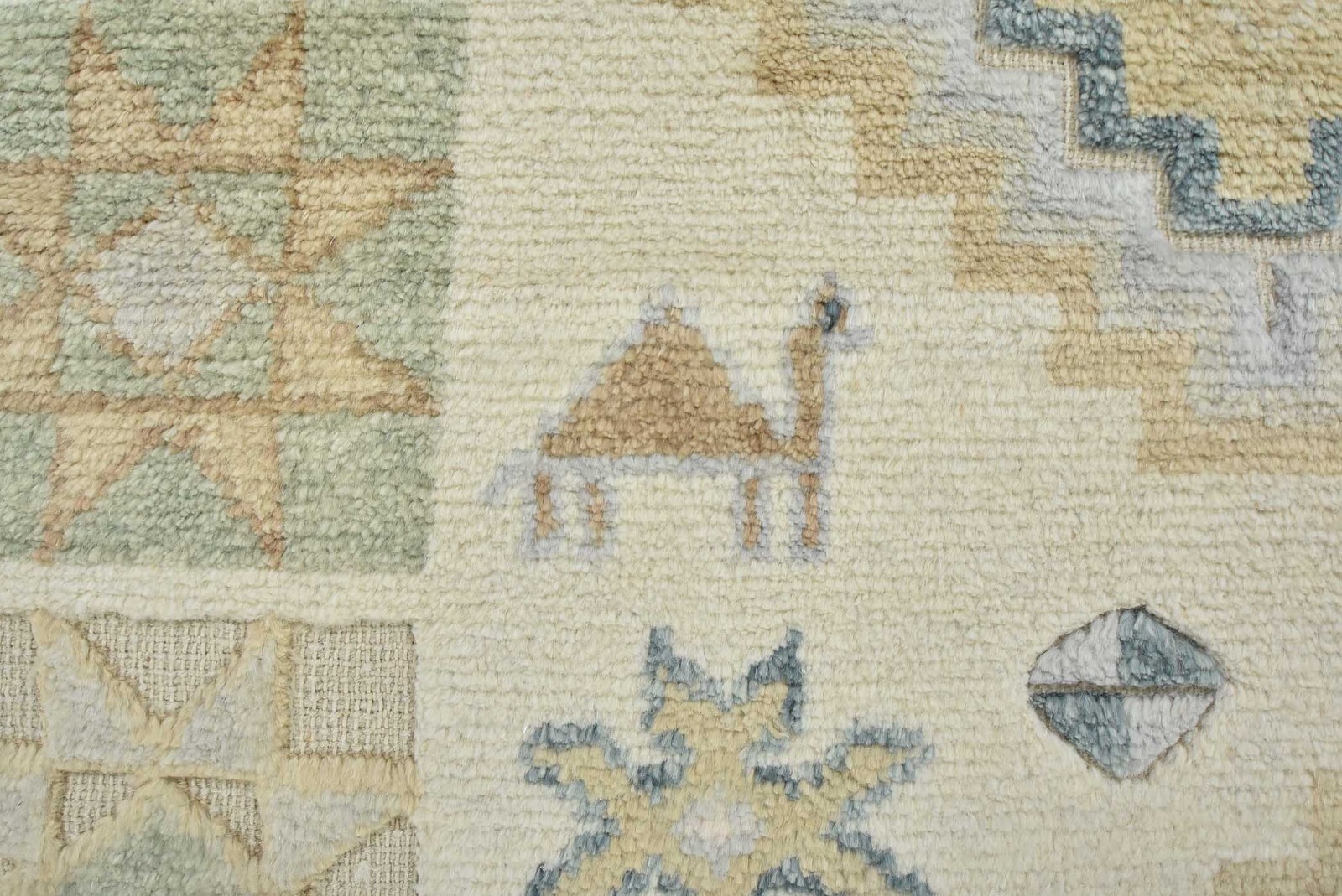 Geometric Moroccan 6’3” x 10’11” White High-Low Wool Hand-Knotted Area Rug