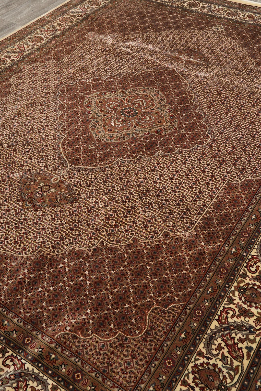 8.3 x 11 Quality Handmade Mahii Tabriiz Handmade Rug Wool and Silk #F-4470