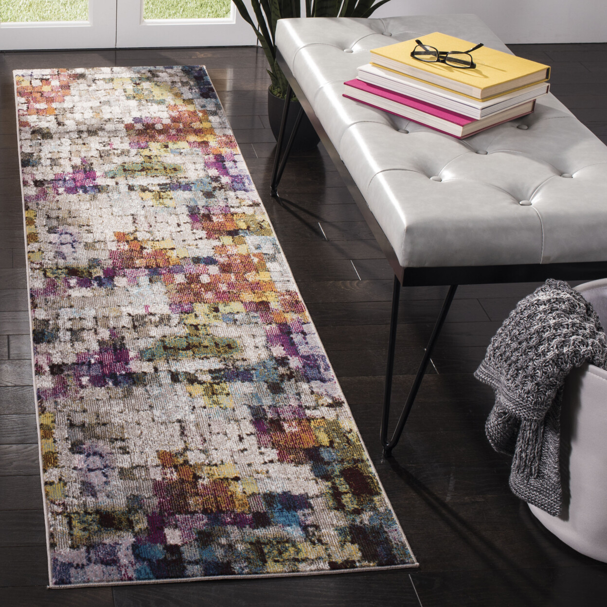 SAFAVIEH Aria Collection ARA168A Cream / Rust Rug